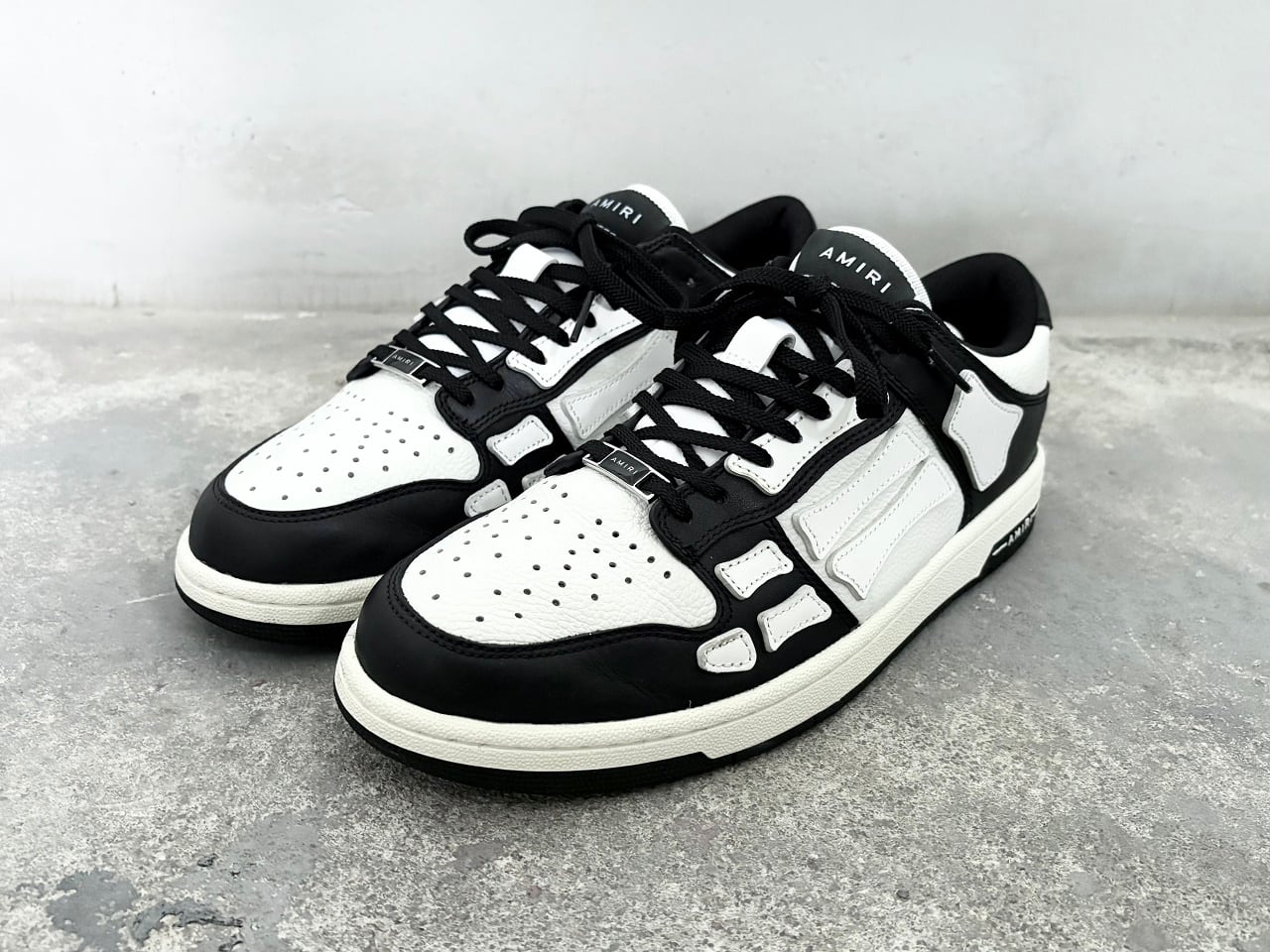 AMIRI SKEL TOP LOW BLACK/WHITE