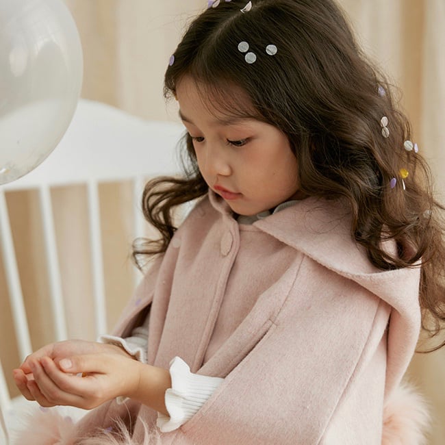 90-140cm】ピンクファーフード付きポンチョ | ROSE AUAR KIDS 90-140cm】ピンクファーフード付きポンチョ | ROSE AUAR KIDS