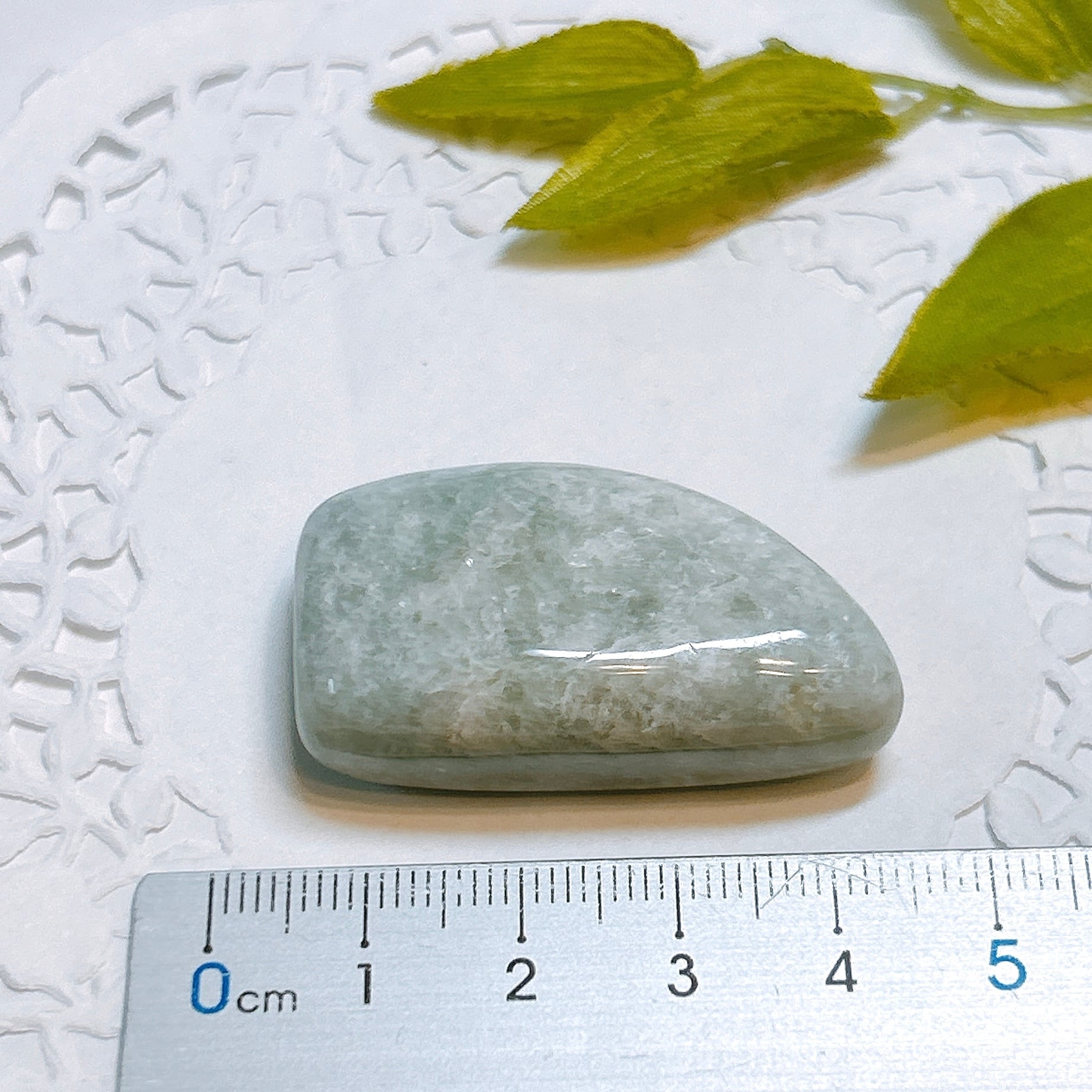 17963】 翡翠 ミャンマー産 ヒスイ ひすい ジェード タンブル 磨き石