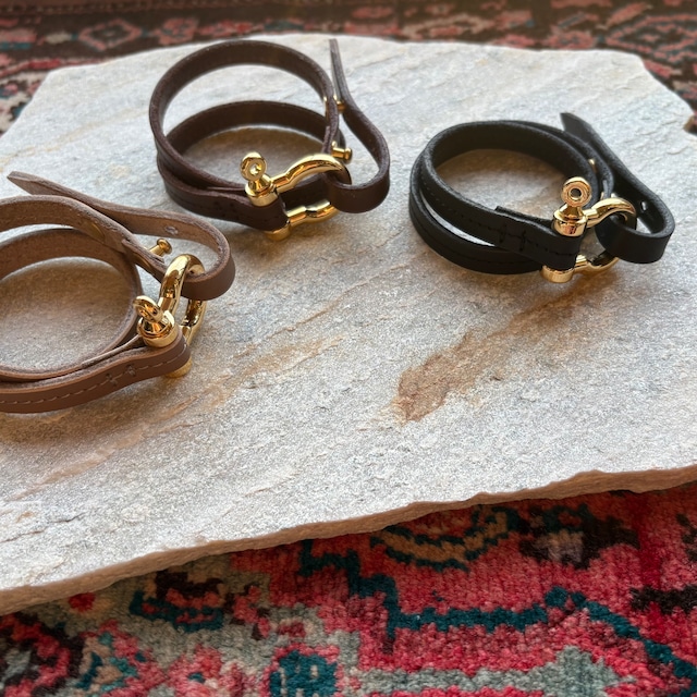 【 atelier Brugge 】ホースシューナローレザーブレス