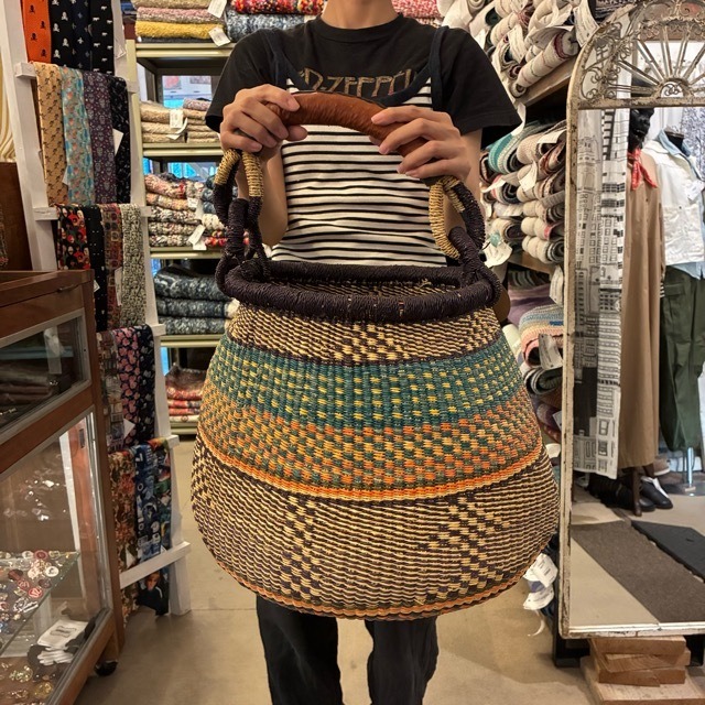Burkina Faso Bolga Basket Pot　ブルキナファソ　ボルガバスケット　ポット　D　アフリカ　カゴ　籠　ワンハンドル　インテリア収納　1点もの　グルスィバスケット　ブルキナバスケット