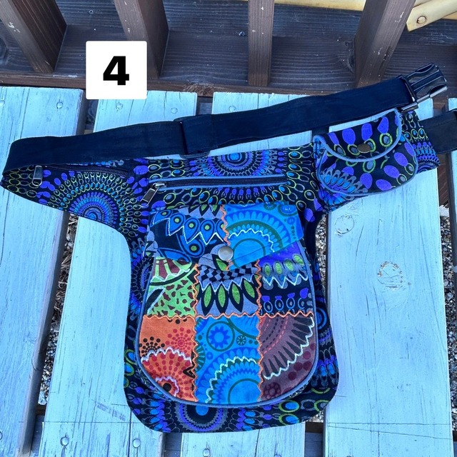 マンダラ柄パッチワークヒップバッグ