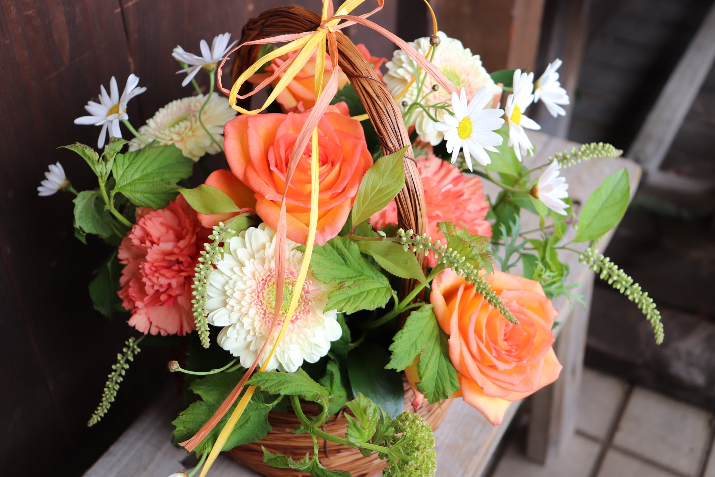 季節のフラワーアレンジメント《M》 | 花屋ペレ｜ おしゃれな花束