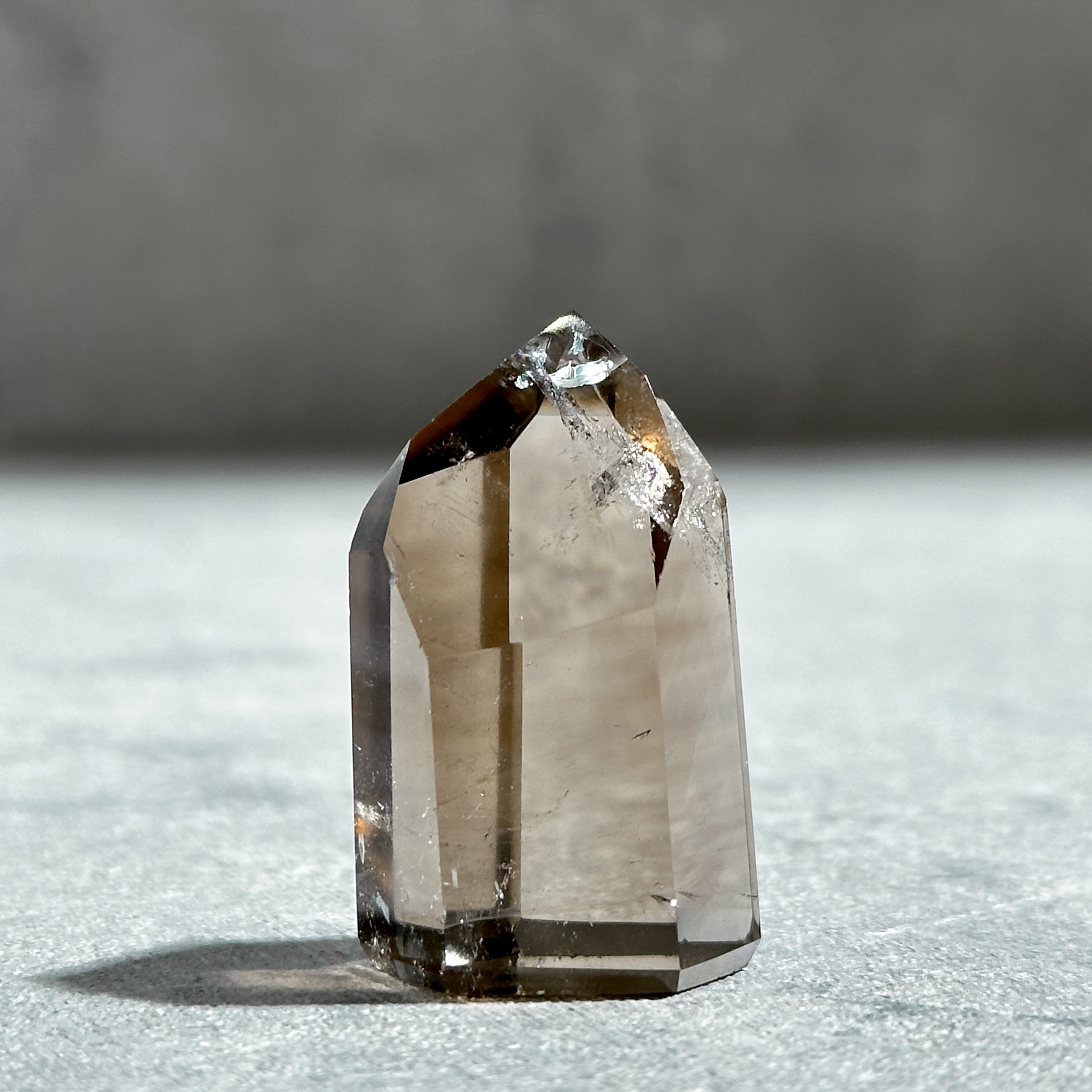 【高品質】スモーキークォーツ ミニタワー82◇ Smoky Quartz ◇天然石・鉱物・パワーストーン