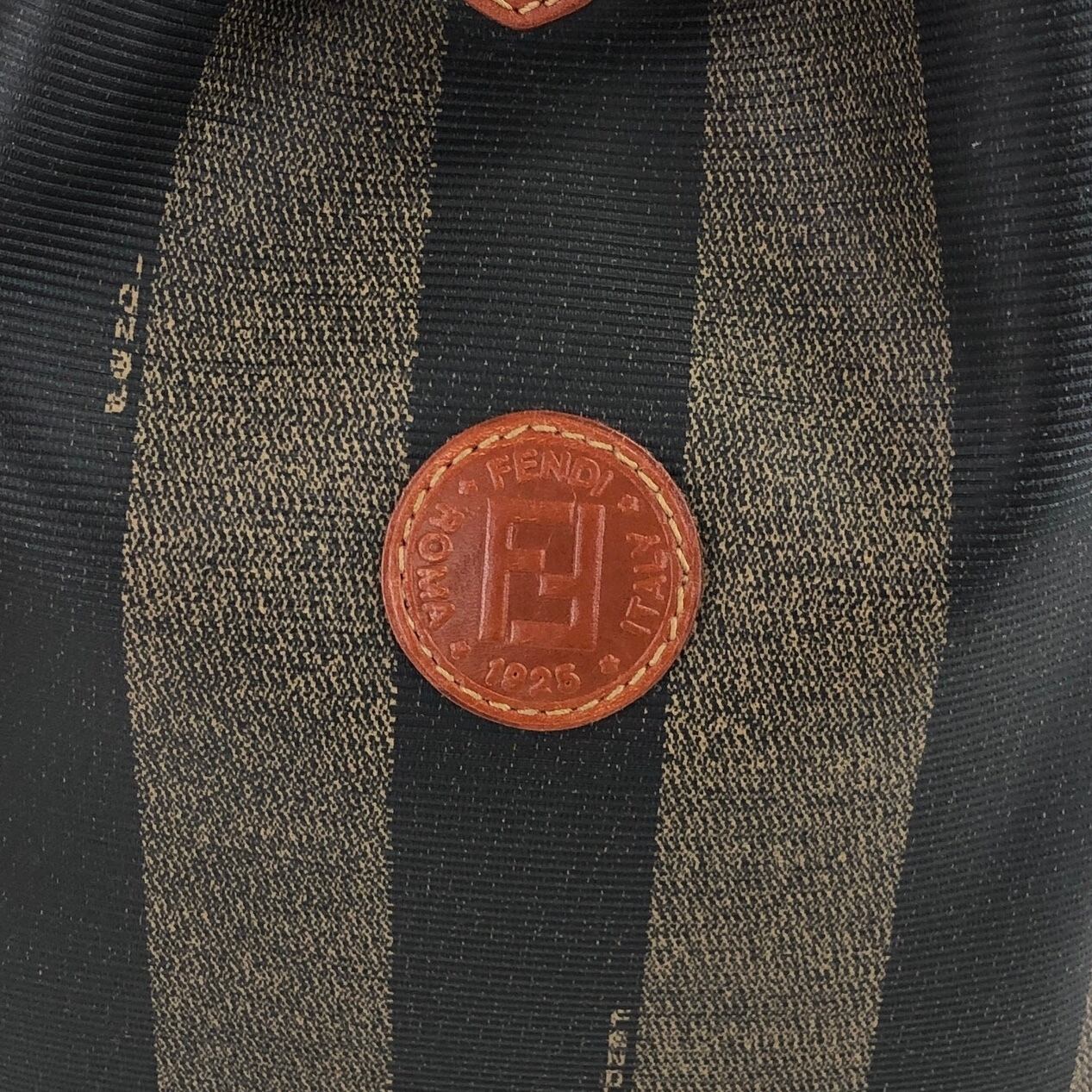 FENDI ペカン柄ショルダーバッグ ヴィンテージフェンディ ボンサック 巾着 FENDI - FENDI ペカン柄ショルダーバッグ ヴィンテージフェンディ