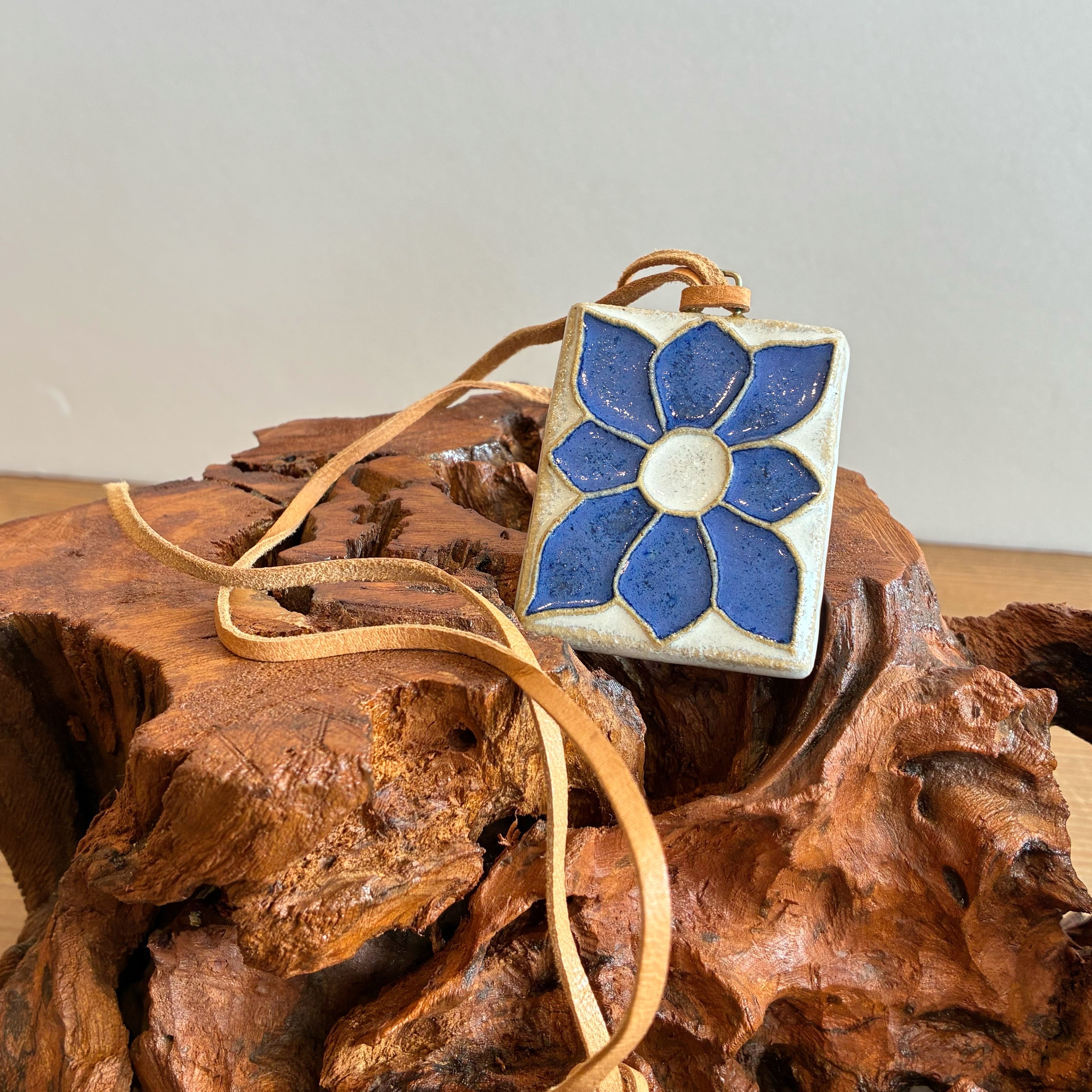 Vintage pendant【CUB Pottery】