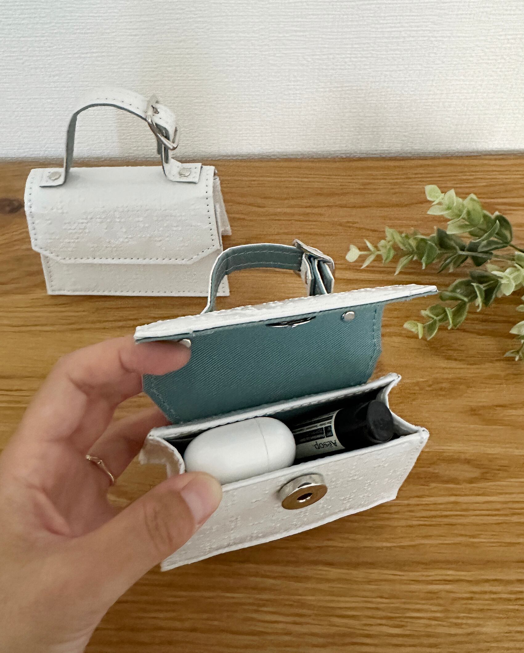 点字マイクロミニバッグ/点字新聞/アップサイクル/ホワイト/エシカル