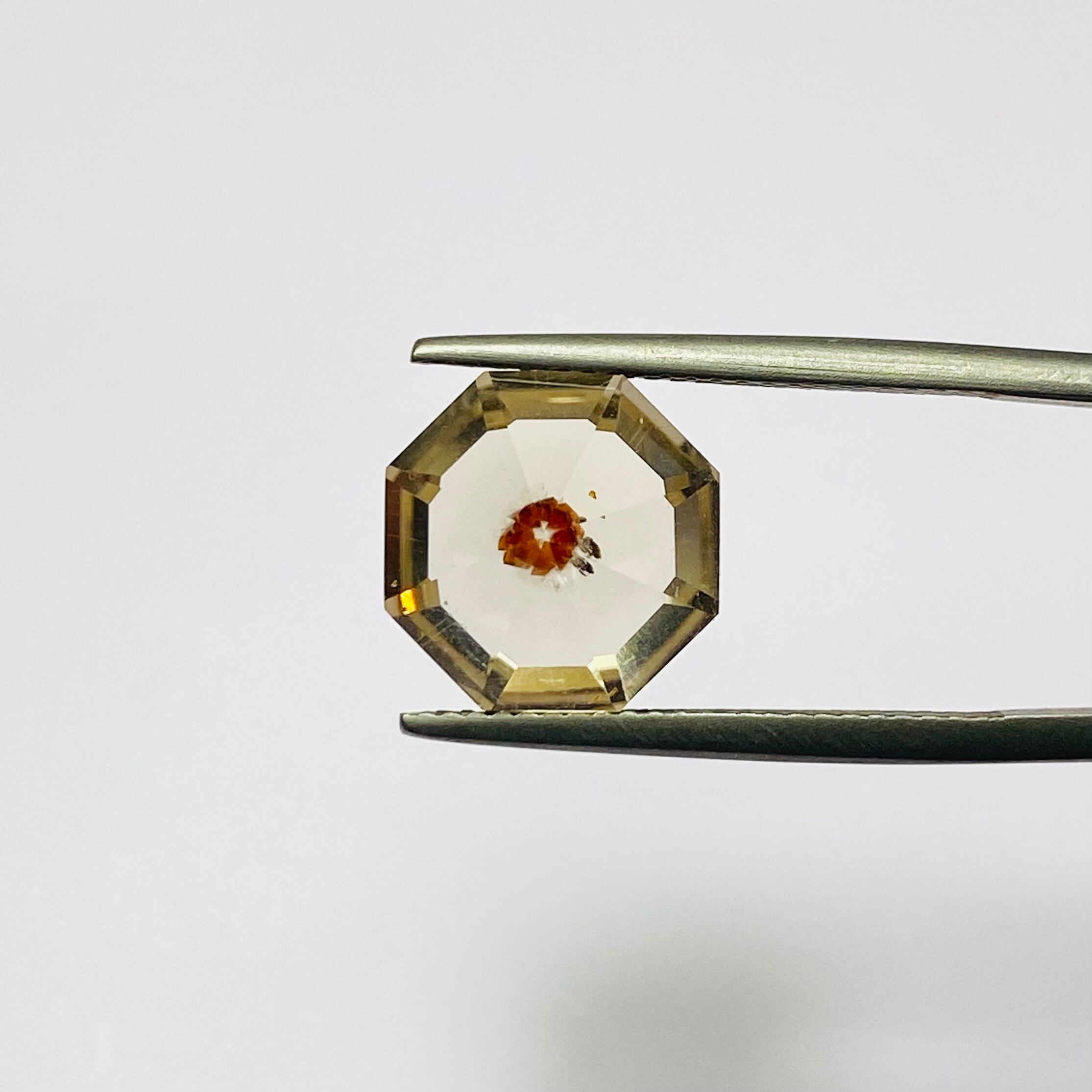 一部屋に一人ガーネットインクオーツ