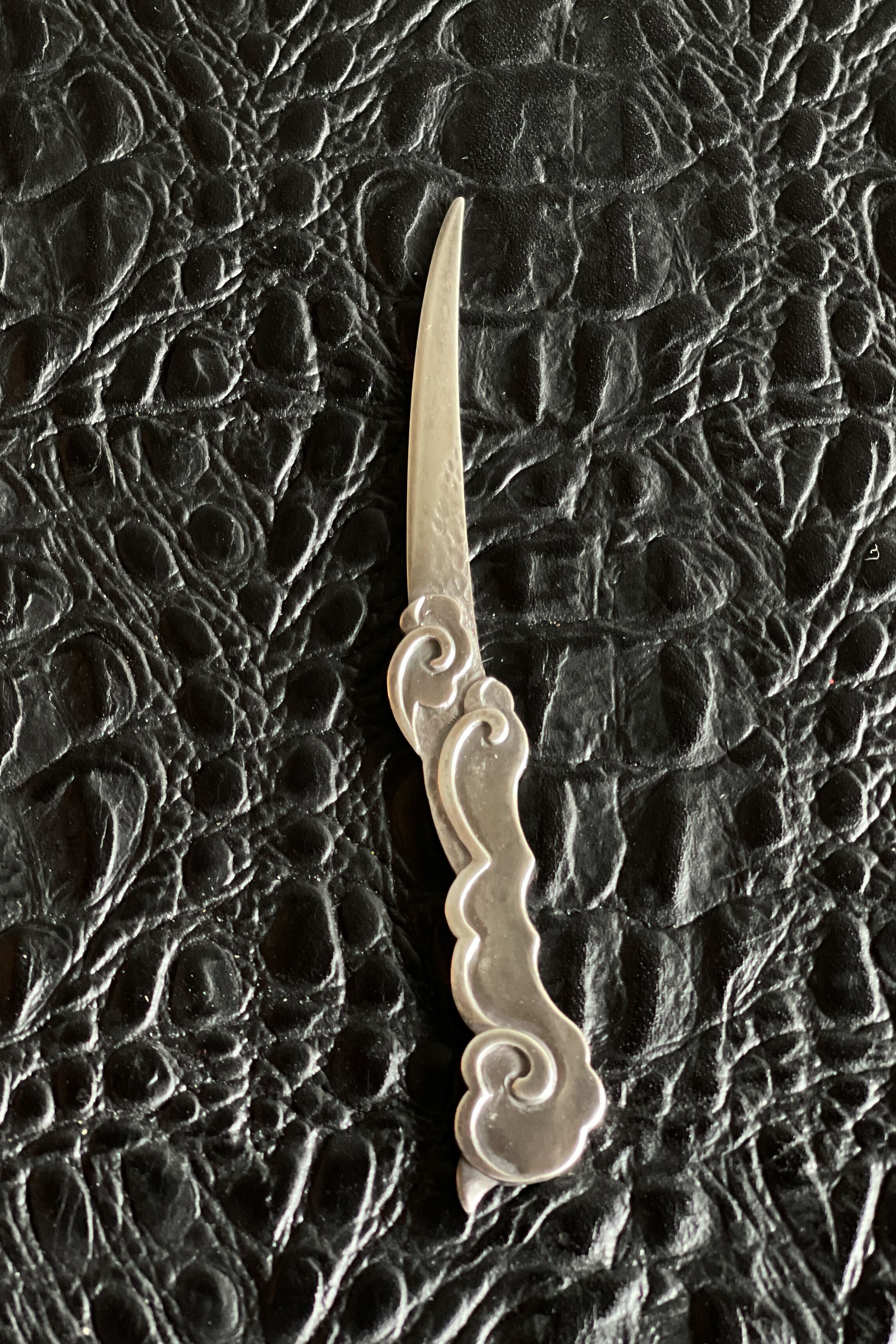 【夢工房】生駒製 緋銅鎚目 輪花形 内銀流 菓子鉢 在印　994ｇ　直径22.9㎝　G-210 □ USJ セサミストリート クッキーモンスター Bigポンポン ニット帽子