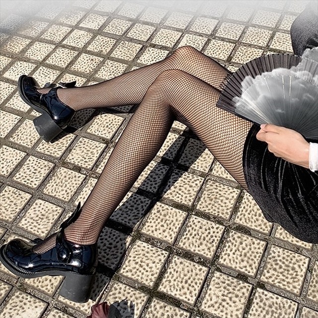 リボンデザイン 網タイツ ストッキング リボン ブラック 黒 レトロ セクシー 大人 タイツ カラータイツ コスプレ 可愛い 編みタイツ パーティー ネット デート キレイめ お出かけ おしゃれ キュート 取寄 発送目安14 21日営業日 Laff Store ラフストア ショップ リボンデザイン 網タイツ ストッキング リボン ブラック 黒 レトロ セクシー 大人 タイツ カラータイツ コスプレ 可愛い 編みタイツ パーティー ネット デート キレイめ お出かけ おしゃれ キュート 取寄 発送目安14 21日営業日 Laff Store ラフストア ショップ