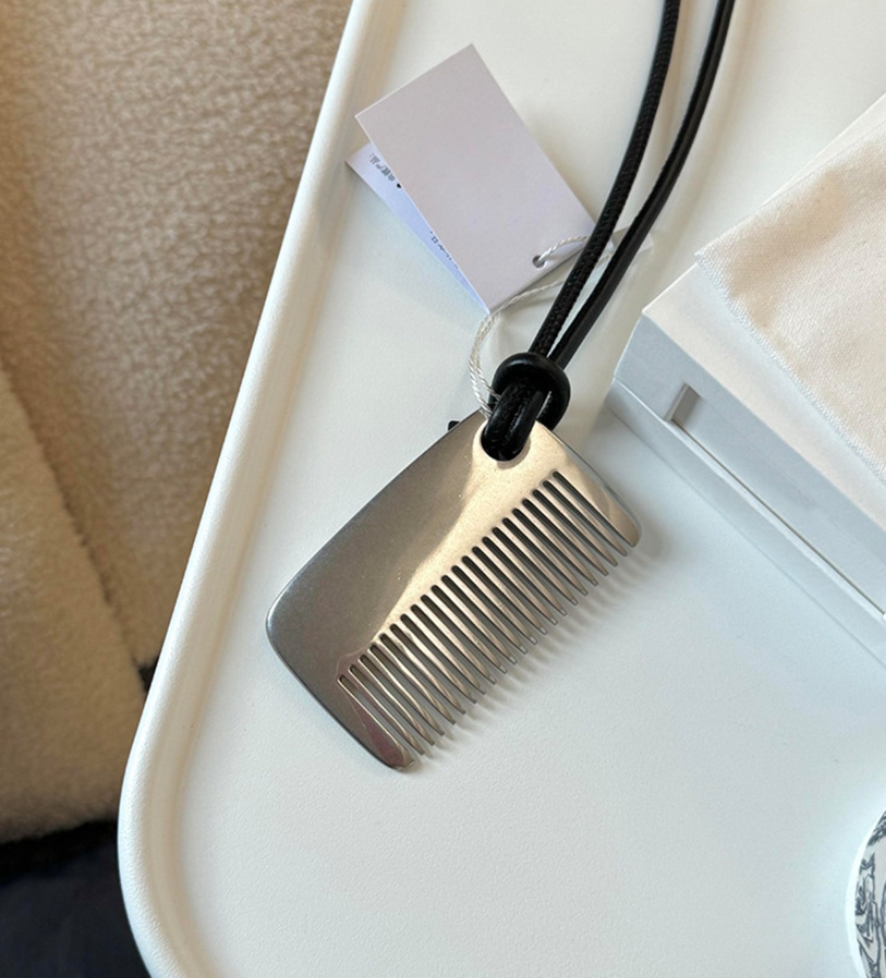 シルバーロングペンダントネックレス