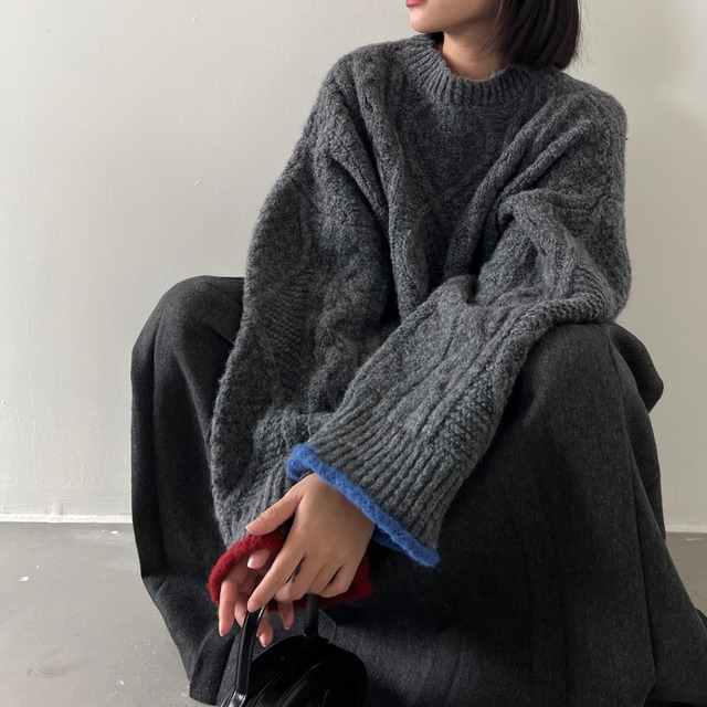 アシンメトリースリーブケーブルニット　A01077