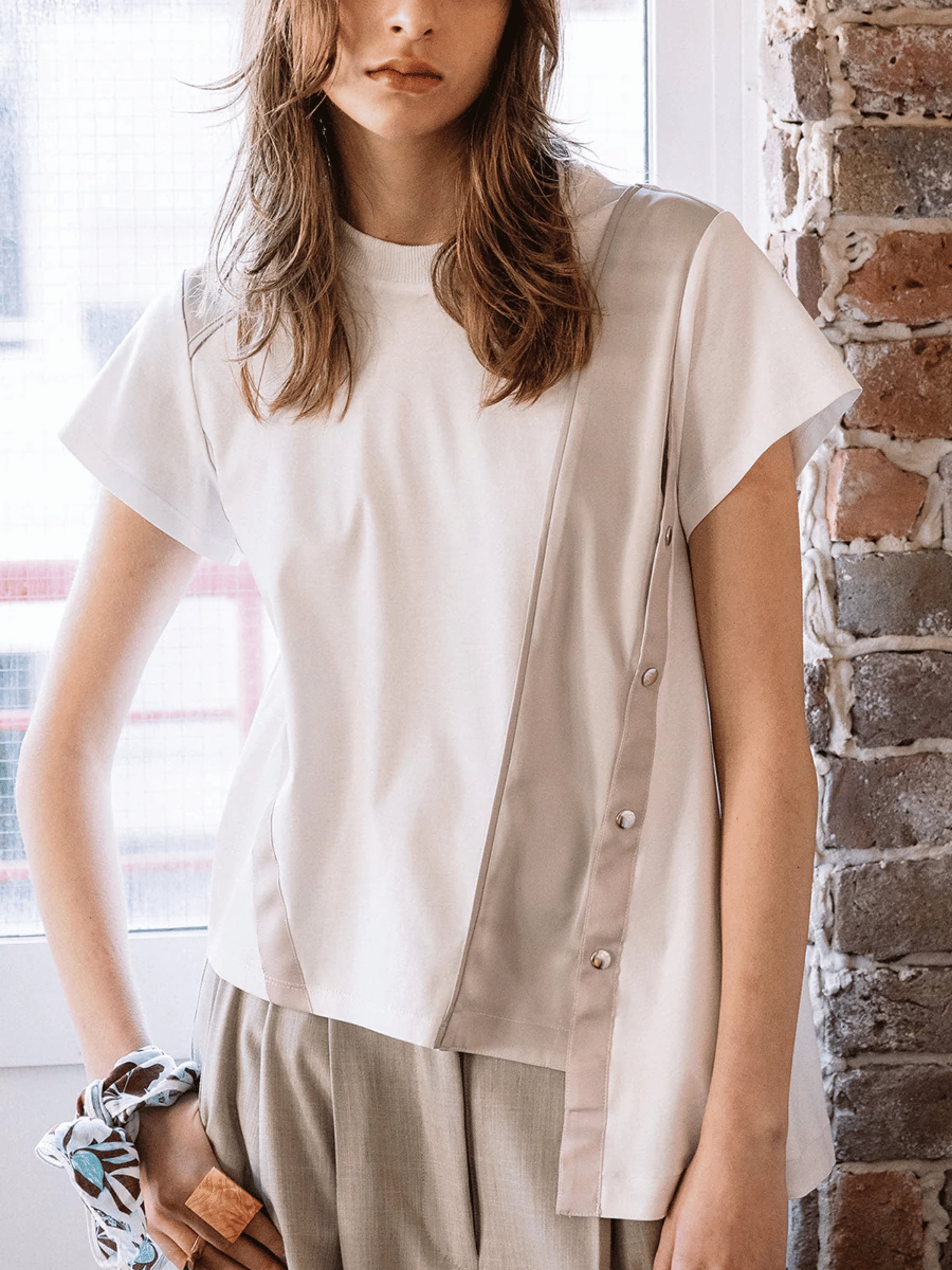 ASYMMETRY MILITARY DETAIL T-SHIRT オフホワイト
