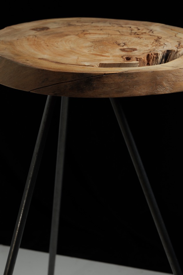 Side table "栃"