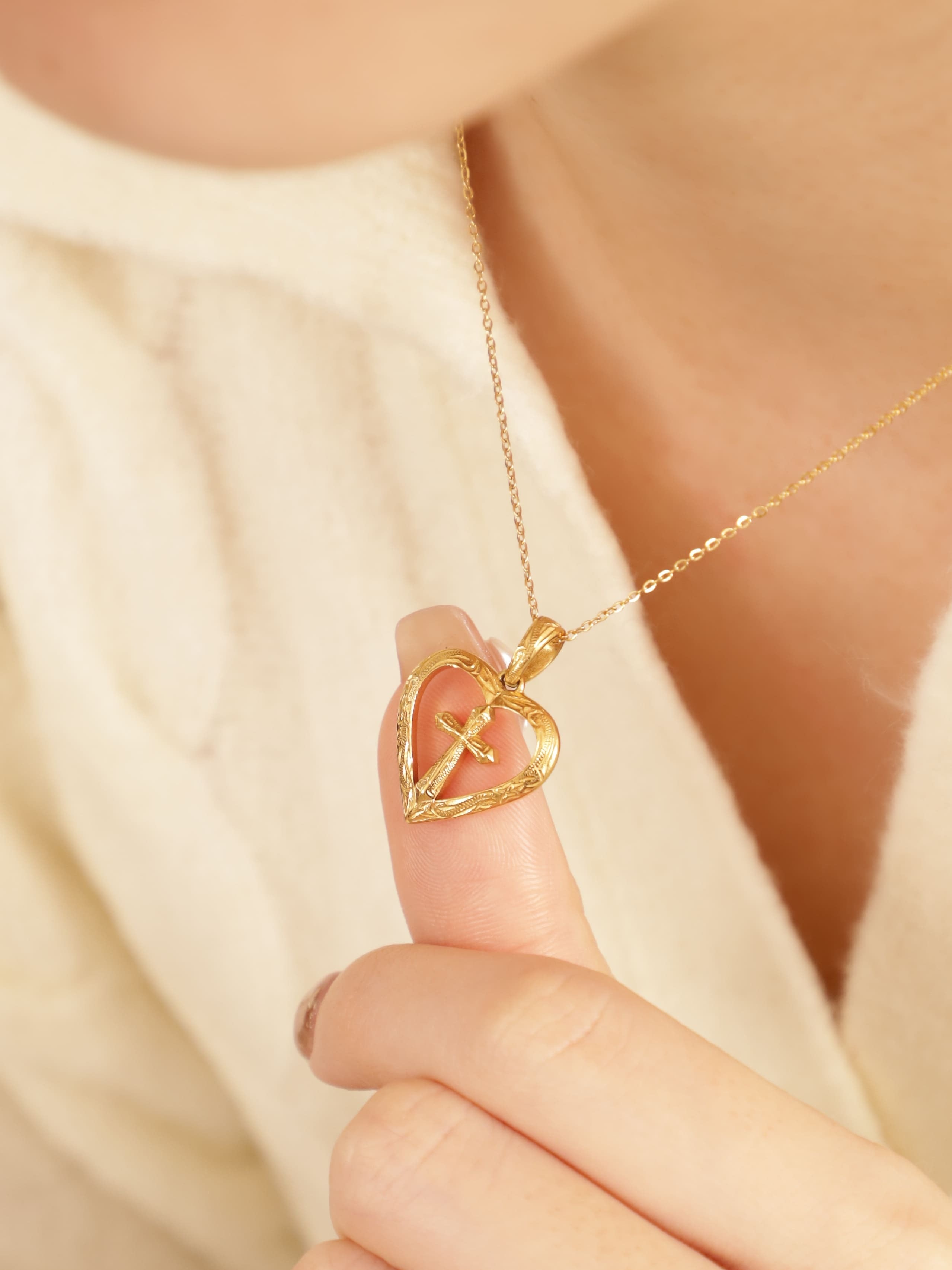 316L hawaiian cross in heart necklace #n43 | rani