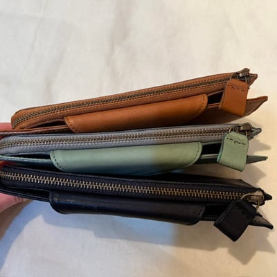 B.stuff 新色入荷!薄手の長財布