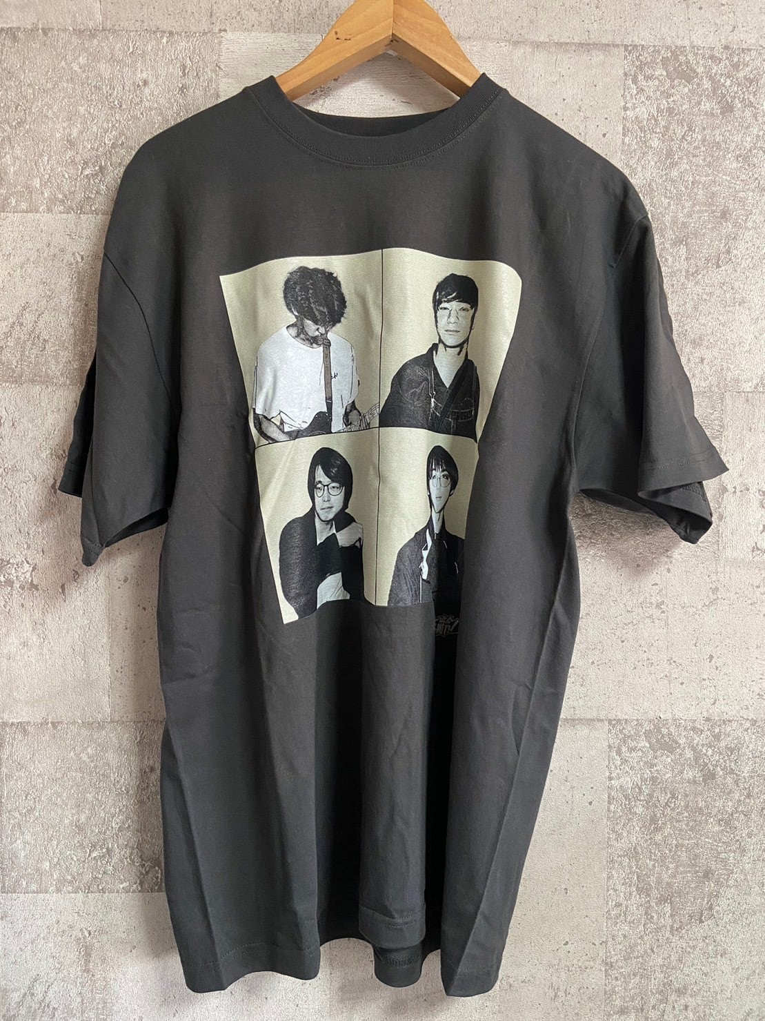 櫻坂46 ロックTシャツ XL 生写真 缶バッジ タオル ステッカー tee 商品詳細