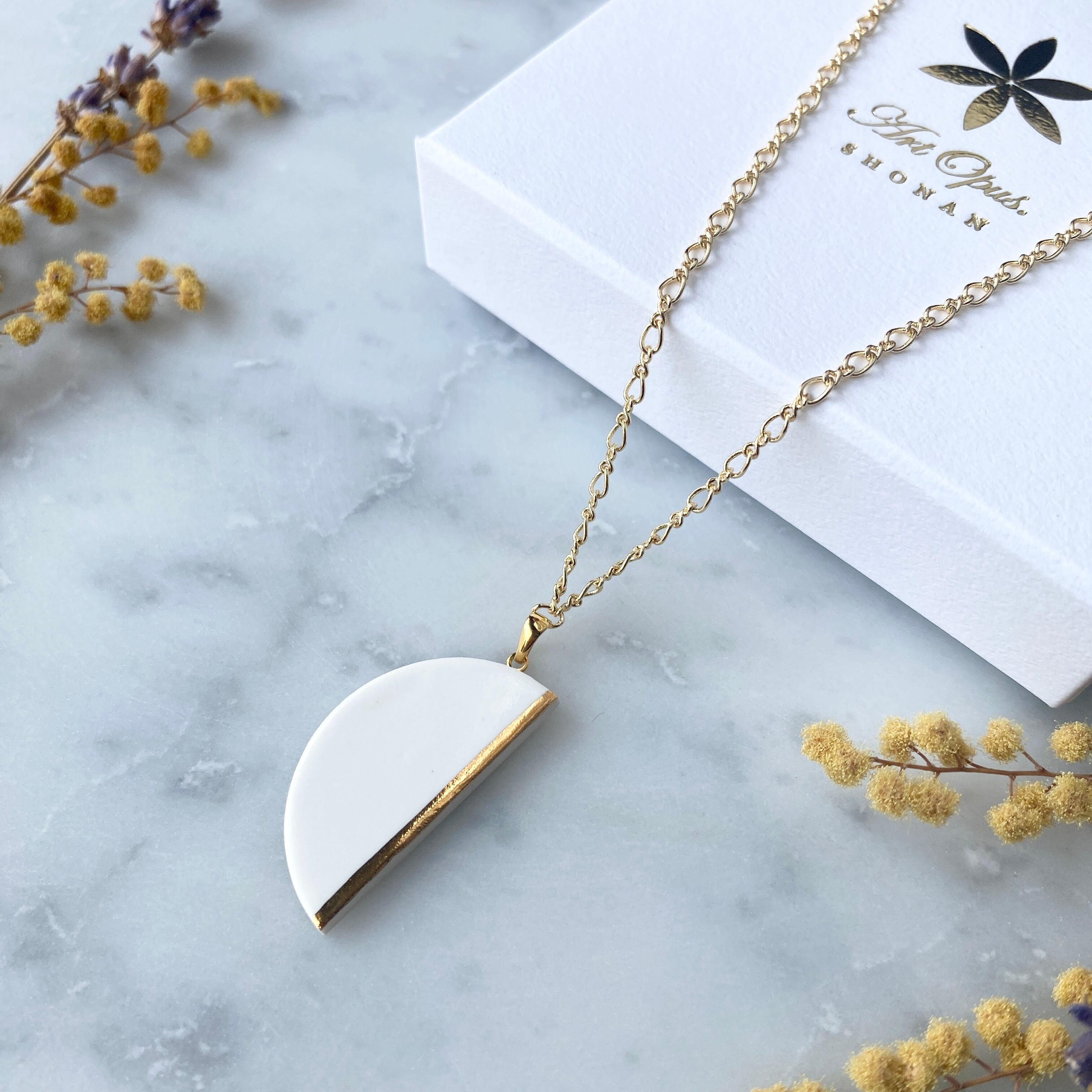 ネックレス Half Moon / 半月 ホワイト | 【公式】ArtOpus. SHONAN