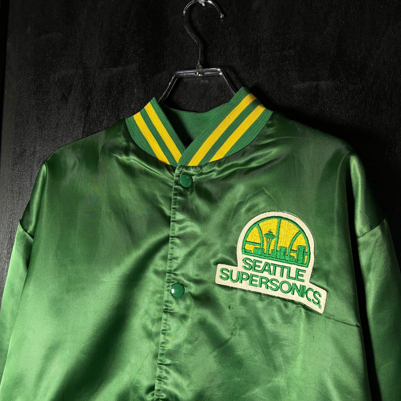 80s〜90s Seattle SuperSonics / LOCKER LINE / ナイロンサテンスタジャン / USA製 / グリーン×イエロー / NBAジャケット
