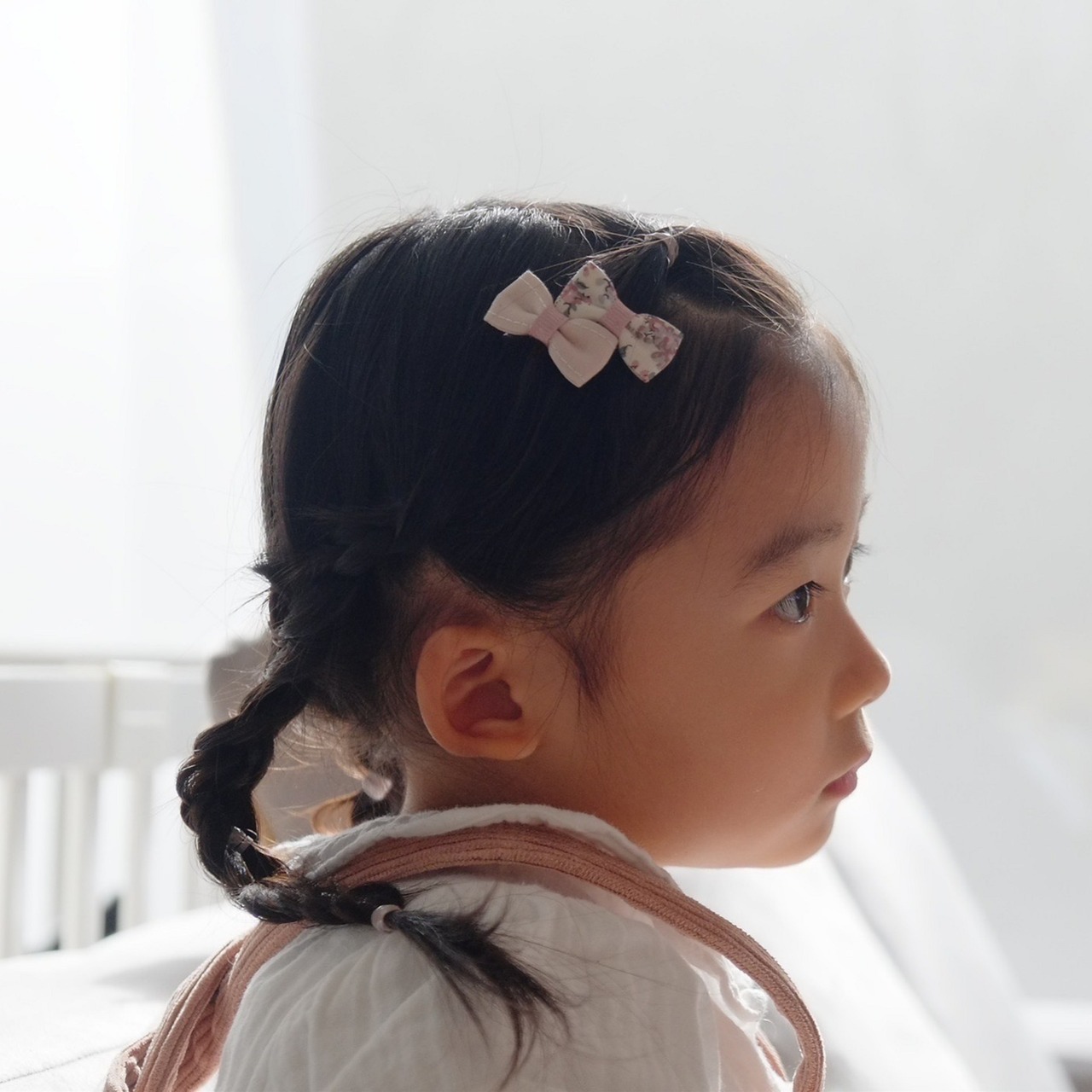 ダブルリボン ベビーヘアクリップ｜LIBERTYプリント／滑り止め付き