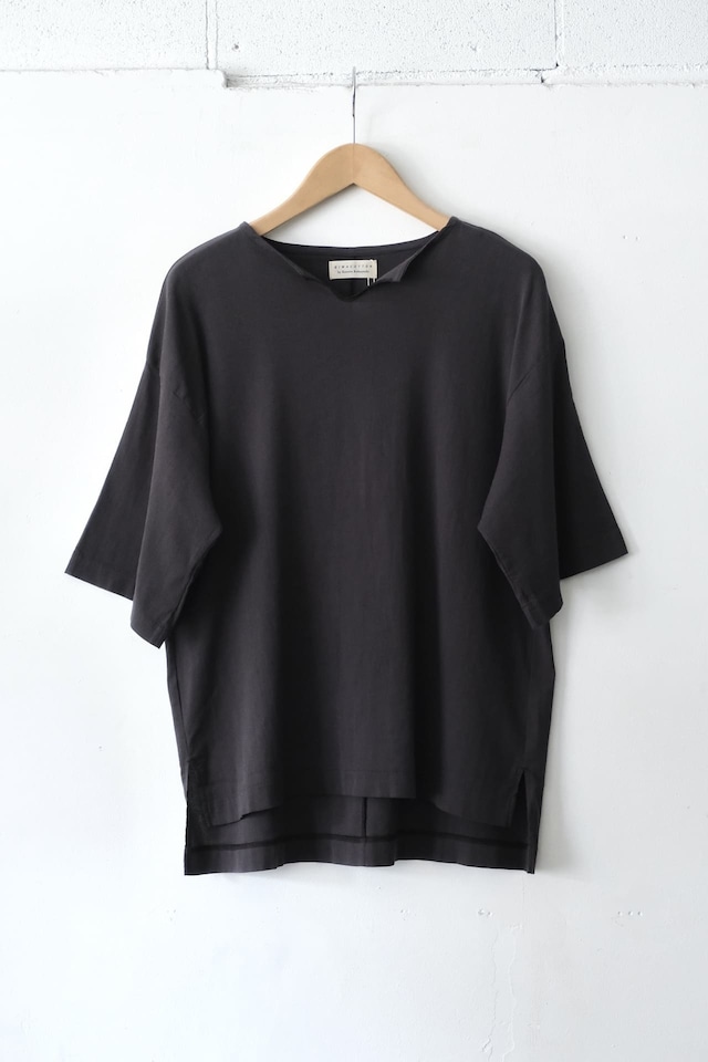 KAZUTO KOBAYASHI × BIWACOTTON Key Neck T-Shirt　Sumi Kuro