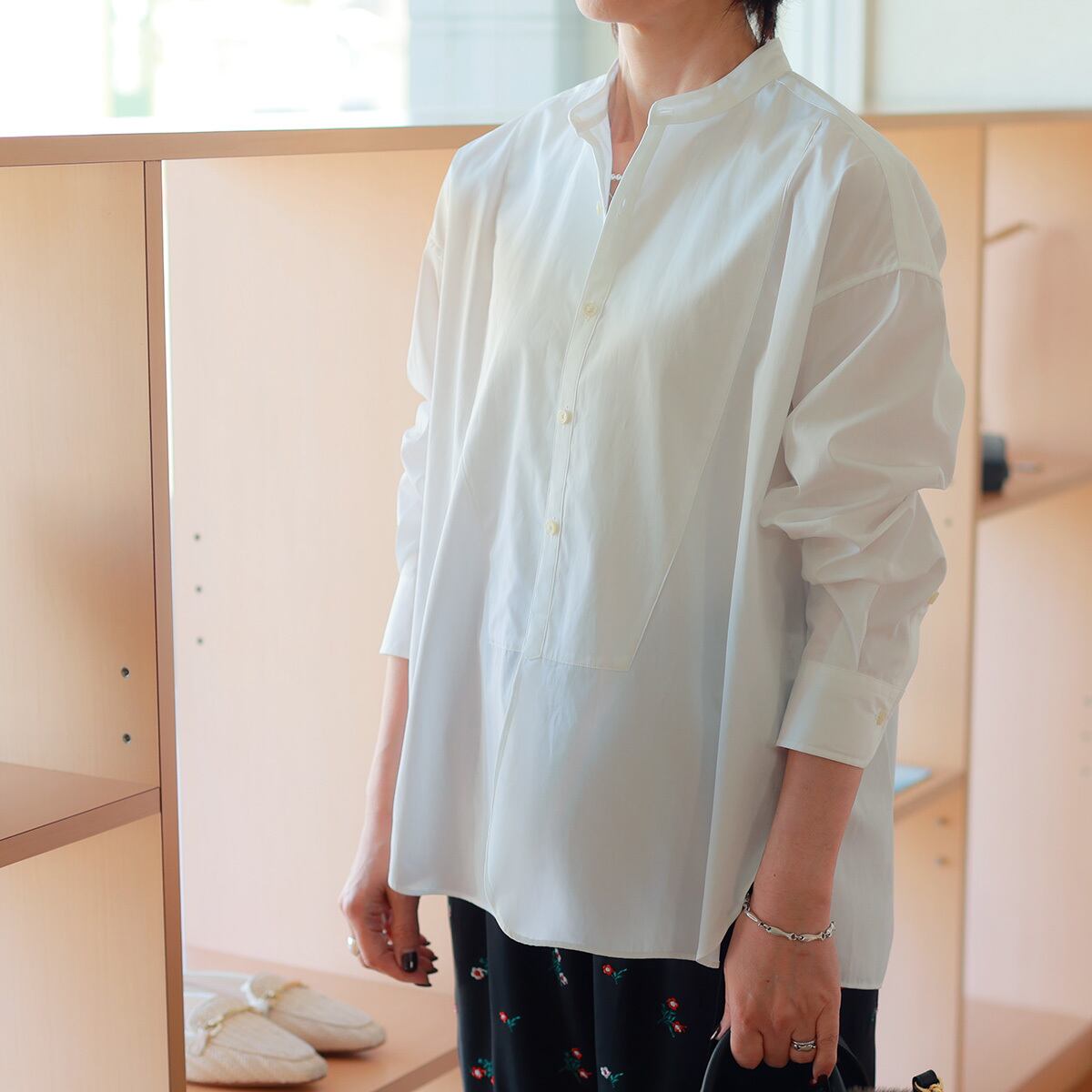 TICCA (ティッカ) バンドカラー&ビブフロント シャツ