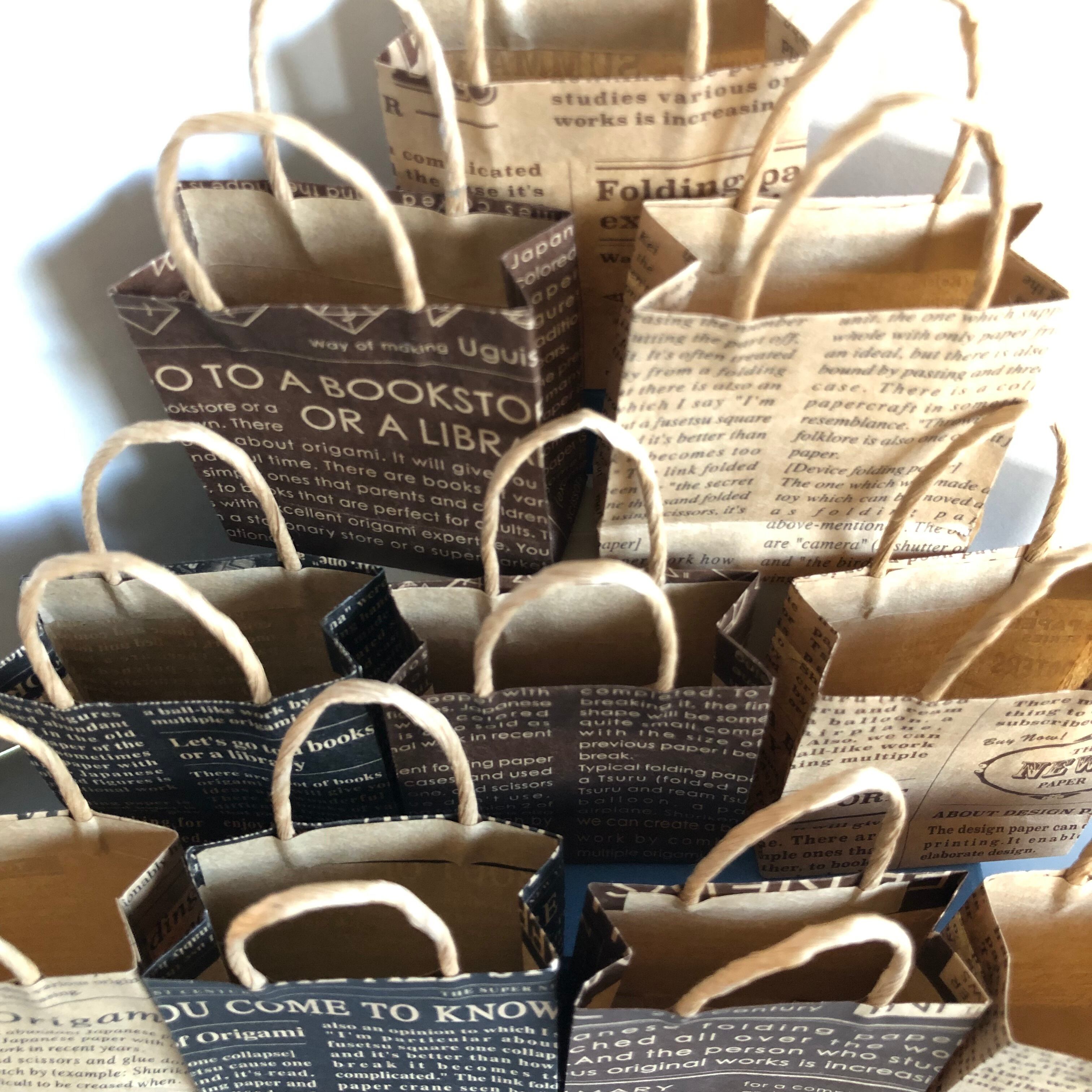 ミニ紙袋 マチ・持ち手付 英字新聞柄 ニュースペーパー 10枚