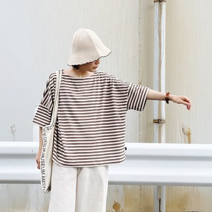 Over size border T-shirt (cafe au lait×kinari)