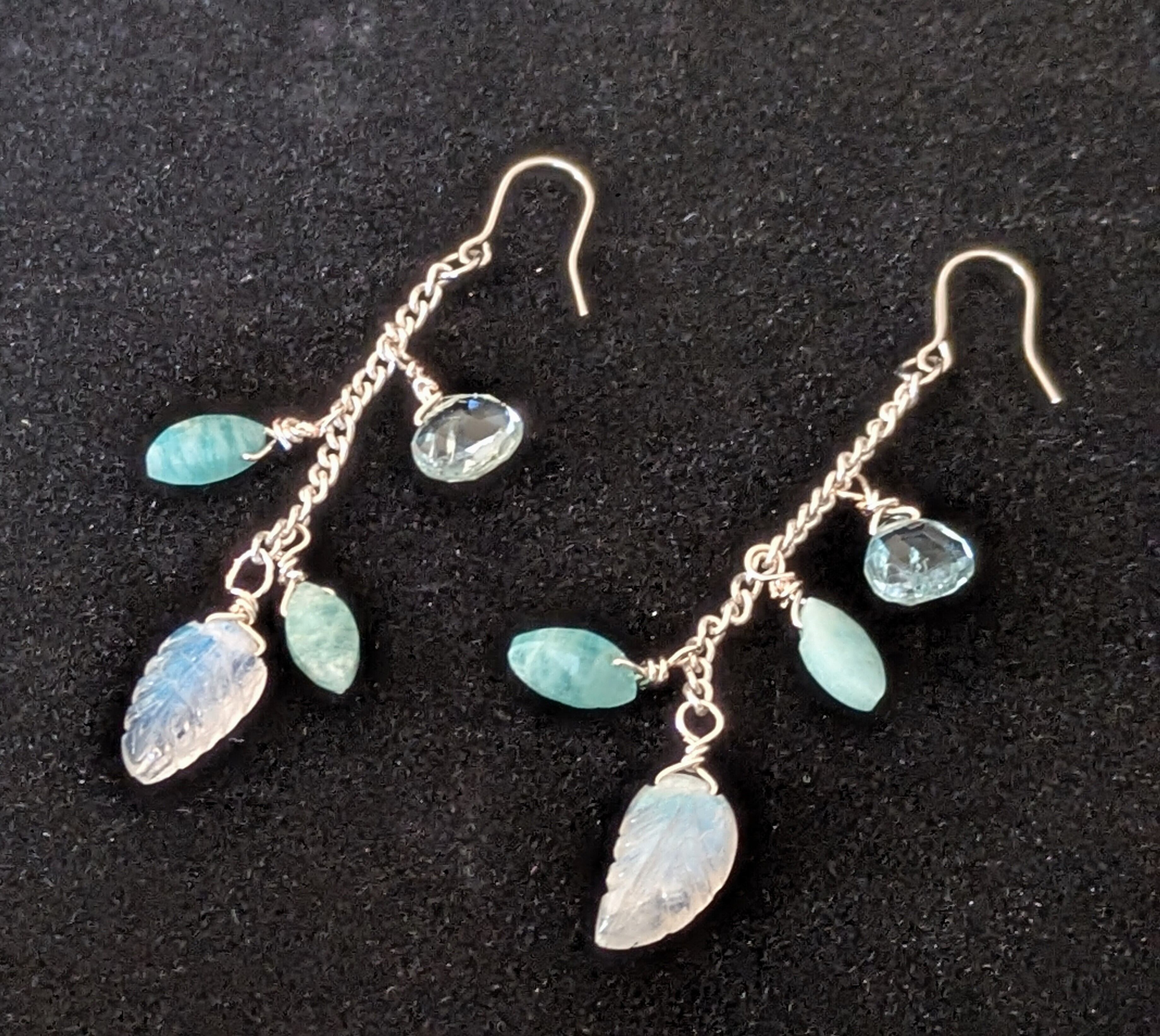 レインボームーンストーン(葉っぱ)&アマゾナイト&アクアマリン ピアス(シルバーステンレス)