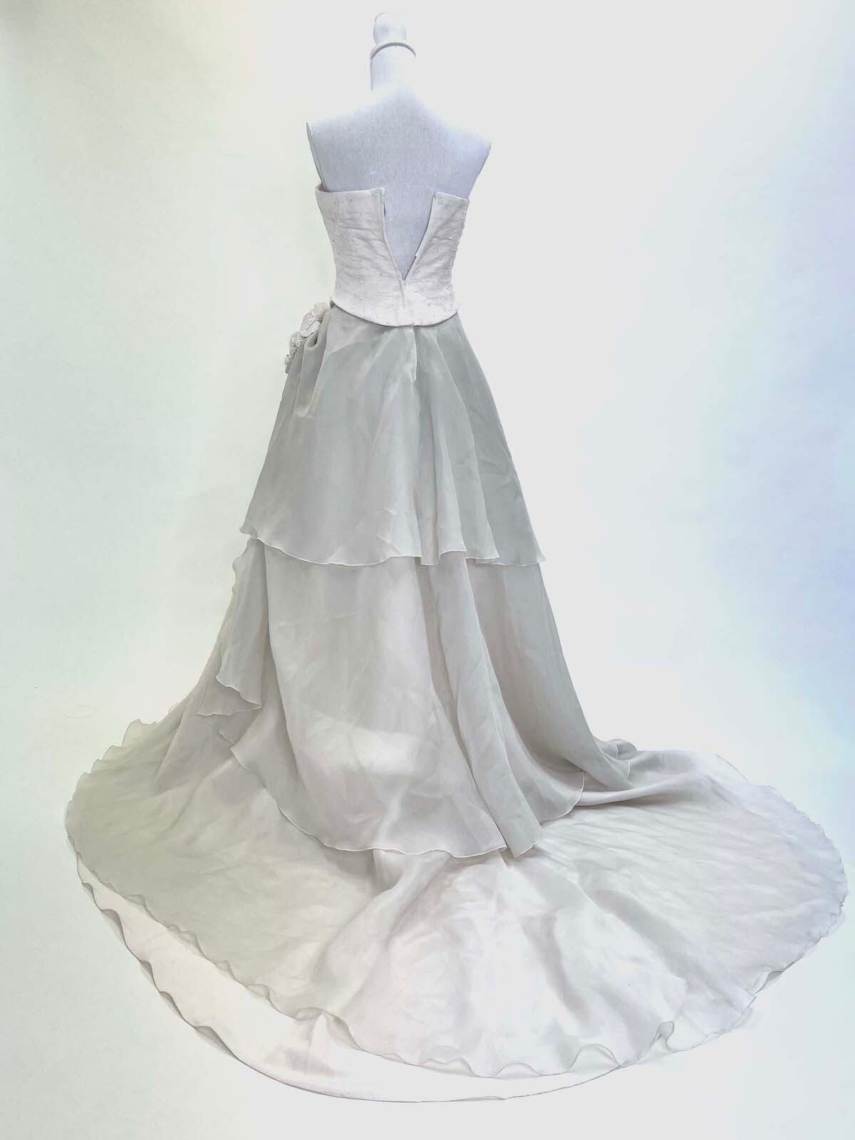 中古 ウエディングドレス ブライダル 花嫁ドレス リメイク リユース  