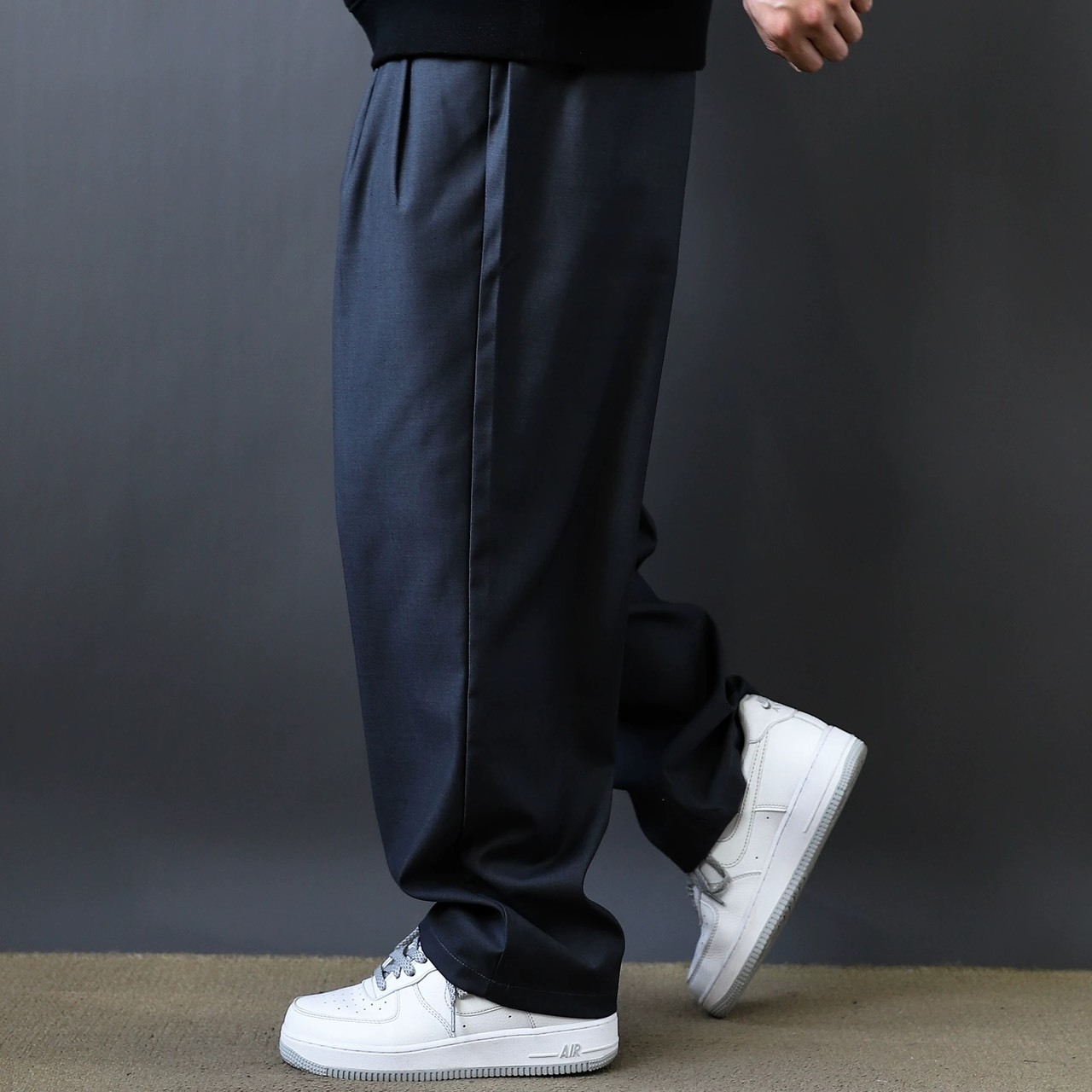 Two-tuck wide straight pants 1234 - 1