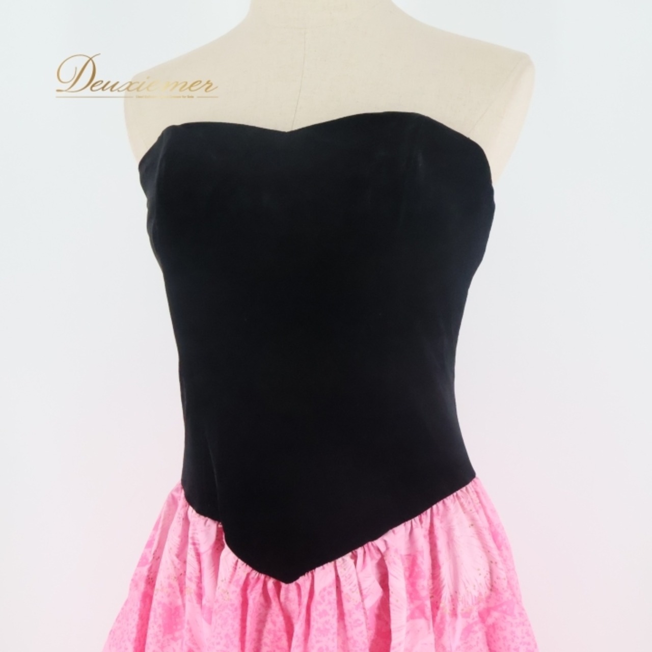 フラダンス 衣装 ワンピース ドレス ブラック系 u'ino! ハワイ製 ベロア ハワイアンプリント アロハ フラ ダンス レッスン 練習 花柄 植物柄 華やか かわいい おしゃれ 上品 高級感 ピンク系 黒 ピンク ゴールド系 金 フラダンス衣装 ドレススタイル ハワイアン柄 エレガントライン シンプルデザイン