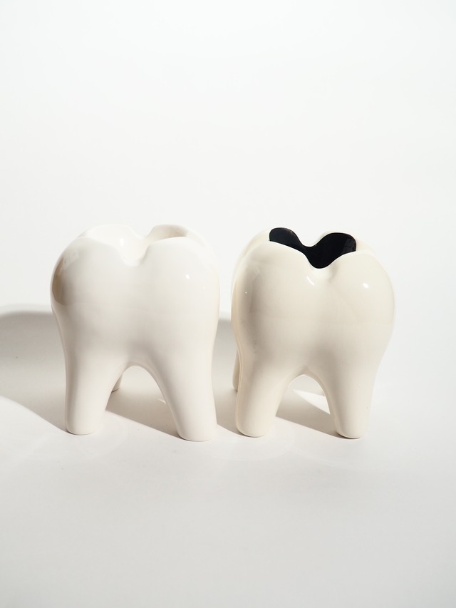 (RESTOCK)Big size tooth ashtray