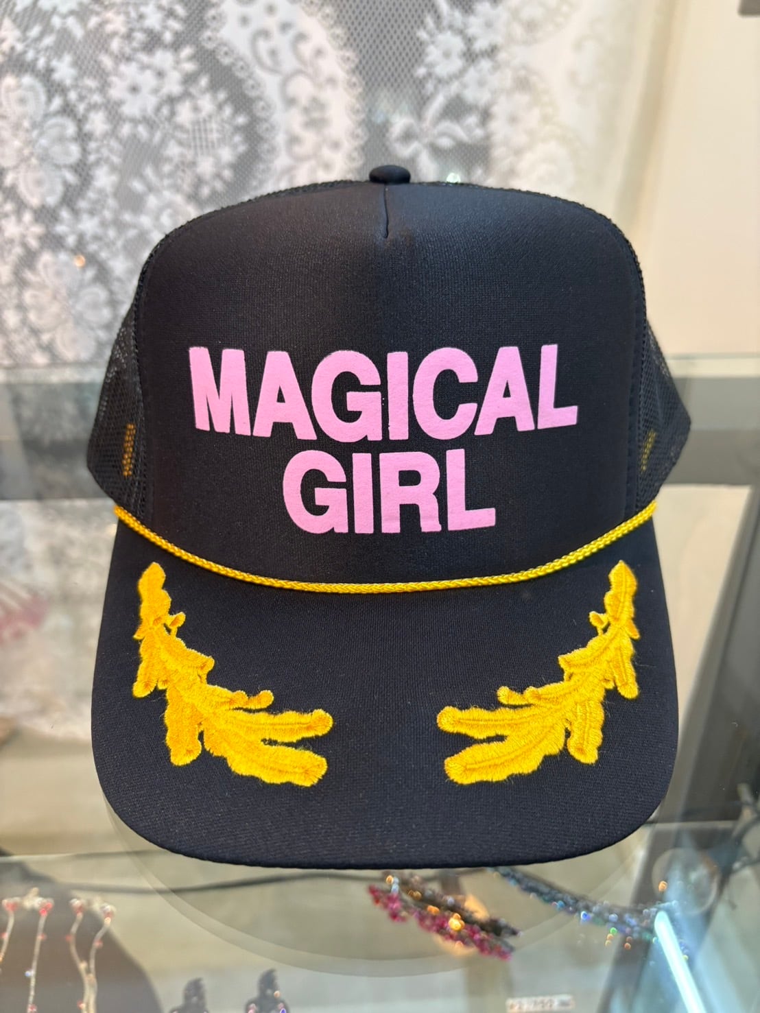 Ashley WILLIAMS BLACK EMBROIDERED TRUCKER HAT