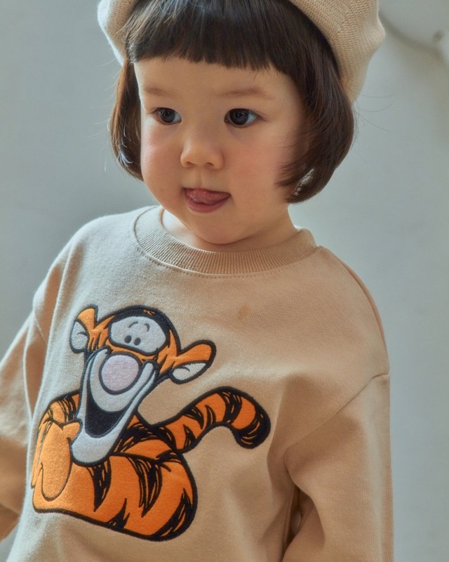 【取寄】oottbebe｜winnie the pooh friends tigger sweatshirt｜プーさんと仲間たち ティガースウェット｜XS-XL｜kids｜26 spring