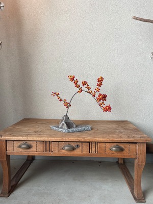 113 石の花器・石の敷台・枝ものセット