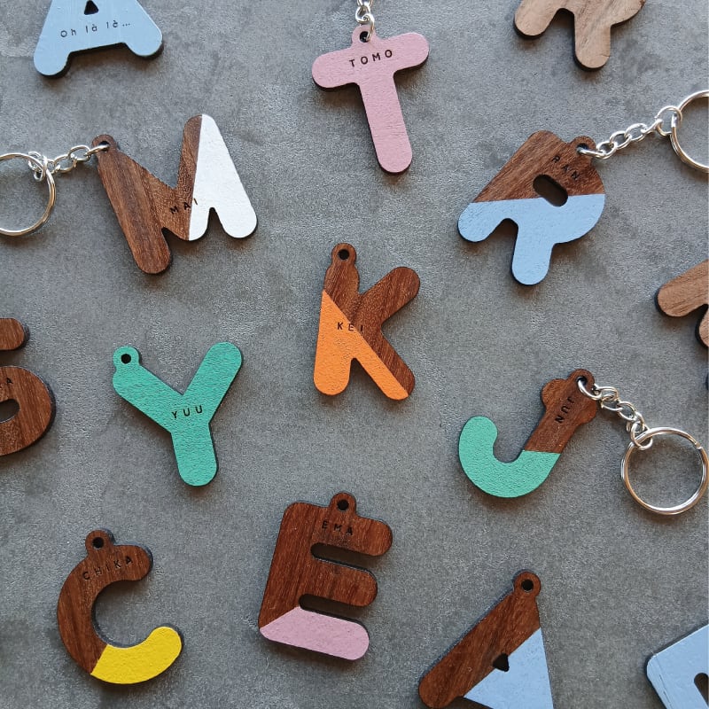 KEY RING 】名入れキーリング 木製 手作りキーホルダー アルファベット