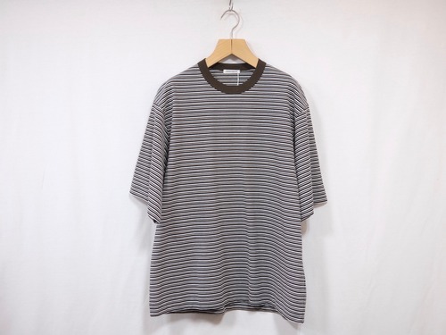 UNIVERSAL PRODUCTS.” MULTI BORDER S/S T-SHIRT BROWN”