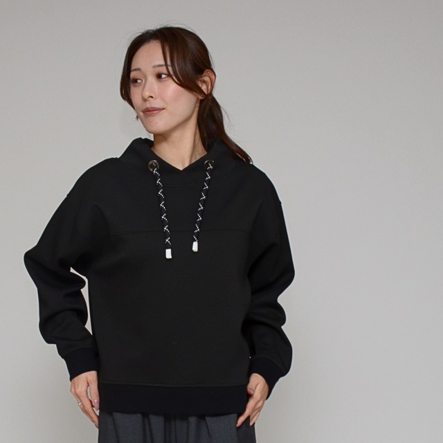【小顔効果】フェイクパーカー・レタリングプルオーバー - LEI-25137 ブラック ‐