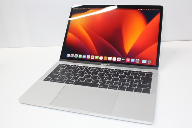 MacBook Pro（13インチ,2016,Thunderbolt 3ポートx 4）256GB/8GB 