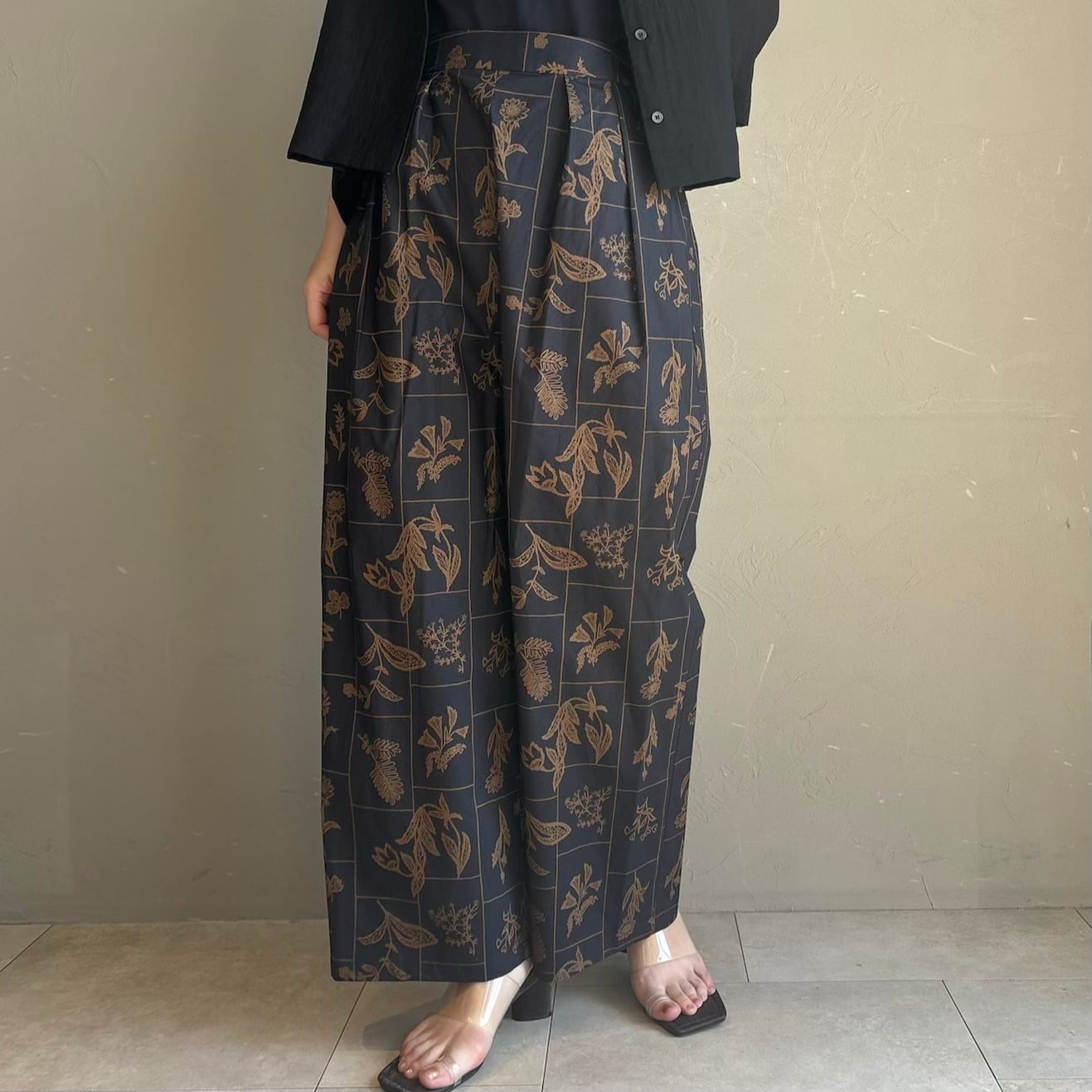 【 CLOCHE 】パネルフラワープリントパンツ
