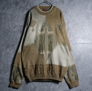 Multicolor Geometric Motif Design Knit