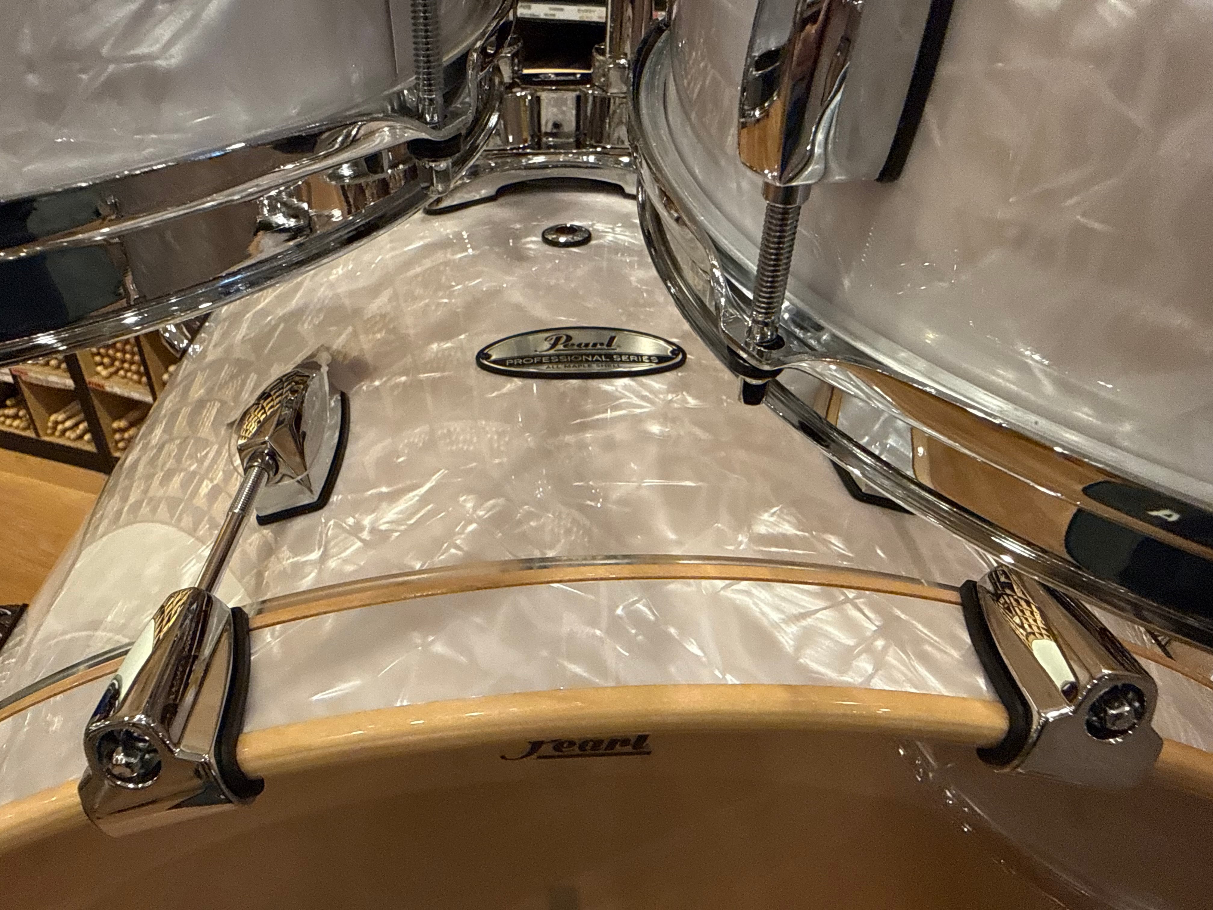 Pearl PROFESSIONAL SERIES DRUM SET 22 10 12 16 PMX924BEDP/C