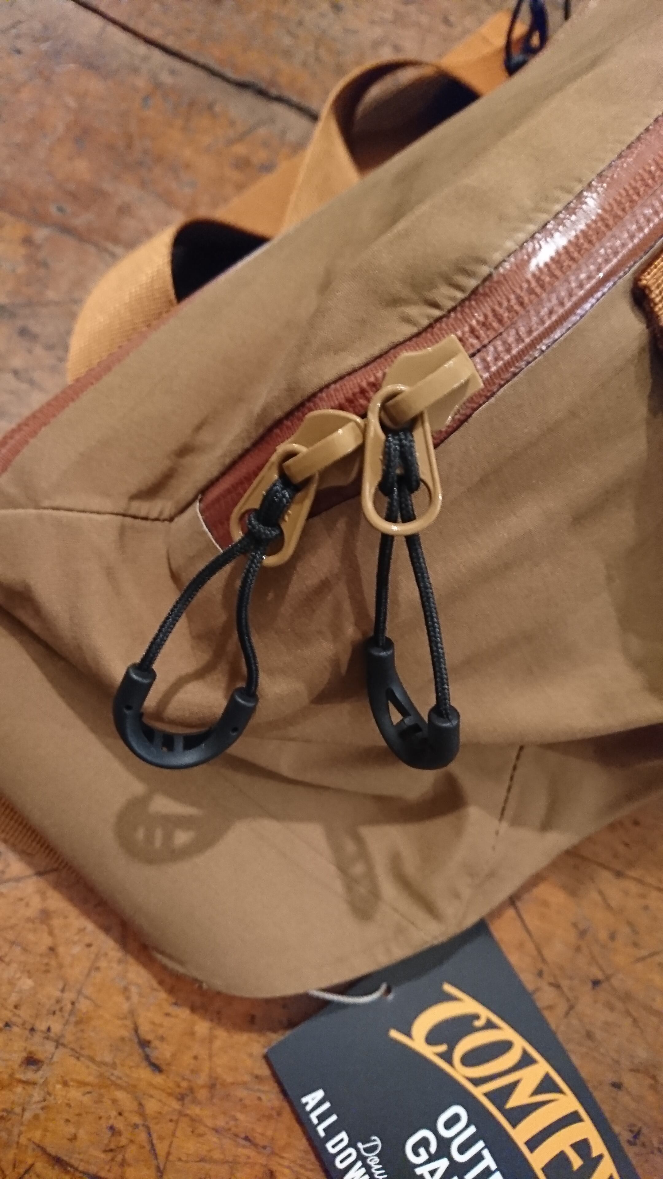 美品　CMF ウエストバッグ　ボディバッグ　コヨーテ COMFY CMF 