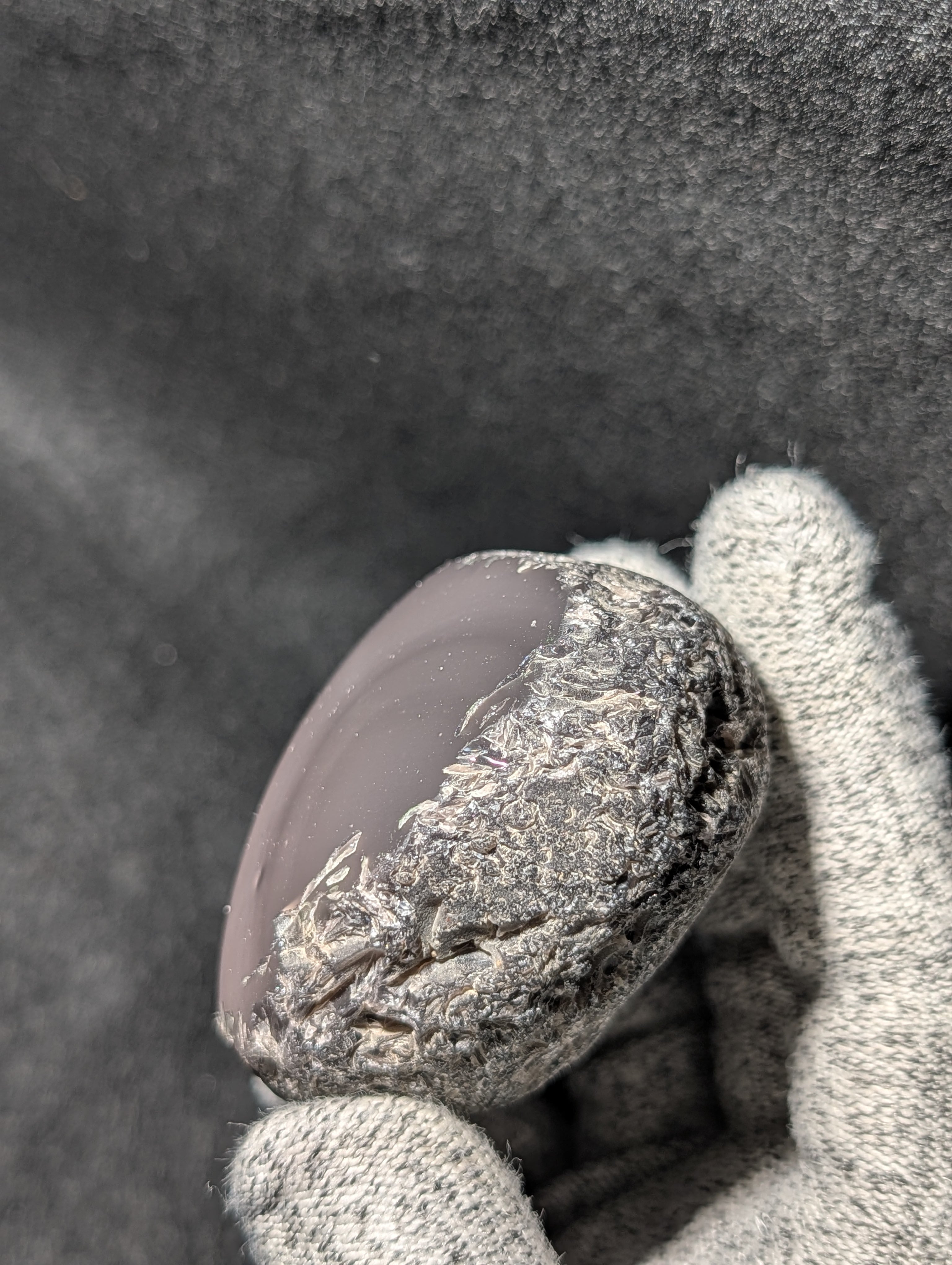 ピンクに煌めく黒曜石 | 玲瓏石工房 - Reiro Stone Studio