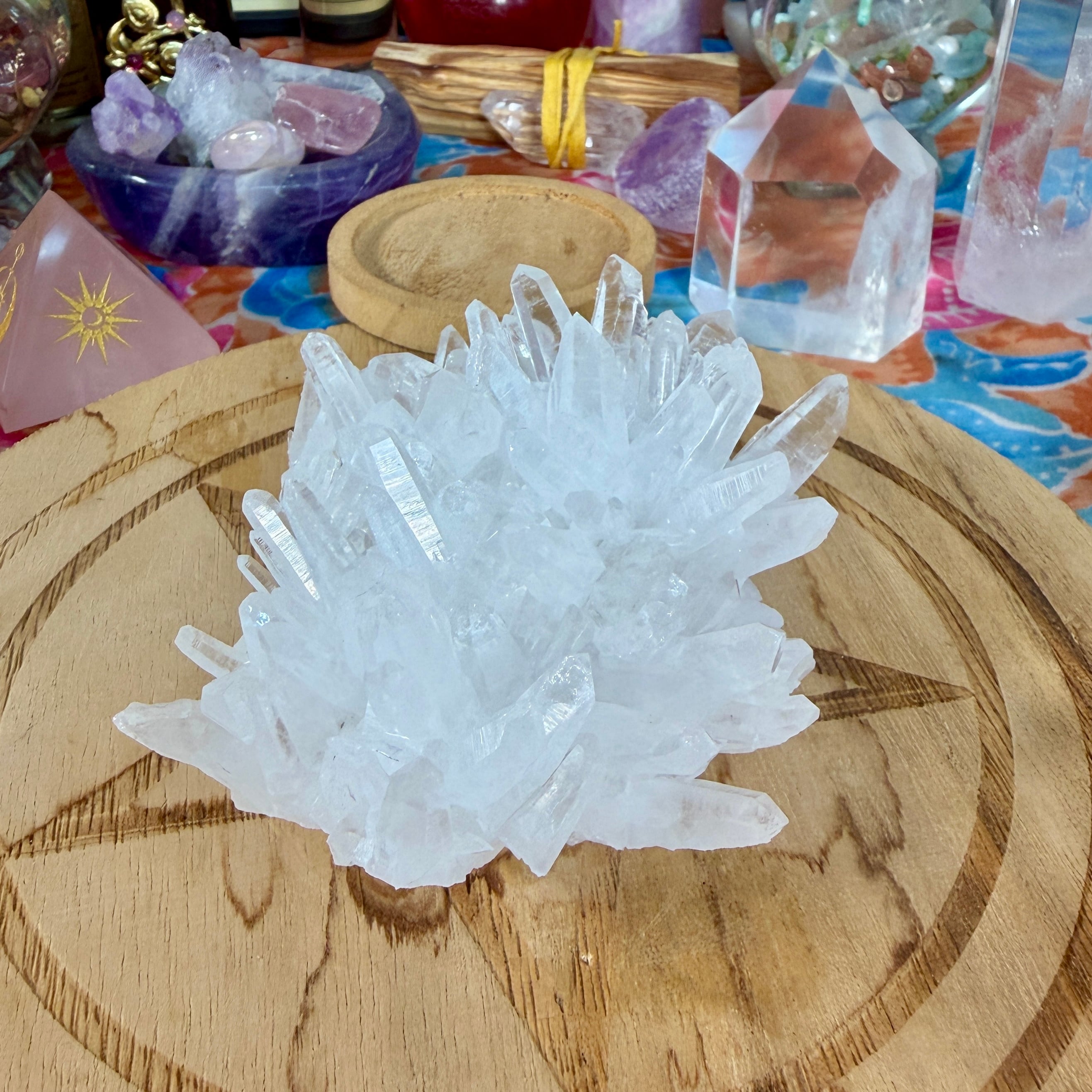 魔女の祭壇】クリアクォーツ クラスター / 水晶 | クリスタルと魔法の