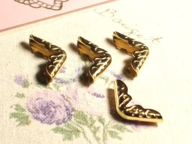 イタリア製コーナー金具 (4個入り) ゴールド 角金 3mm厚 | Cartonnage