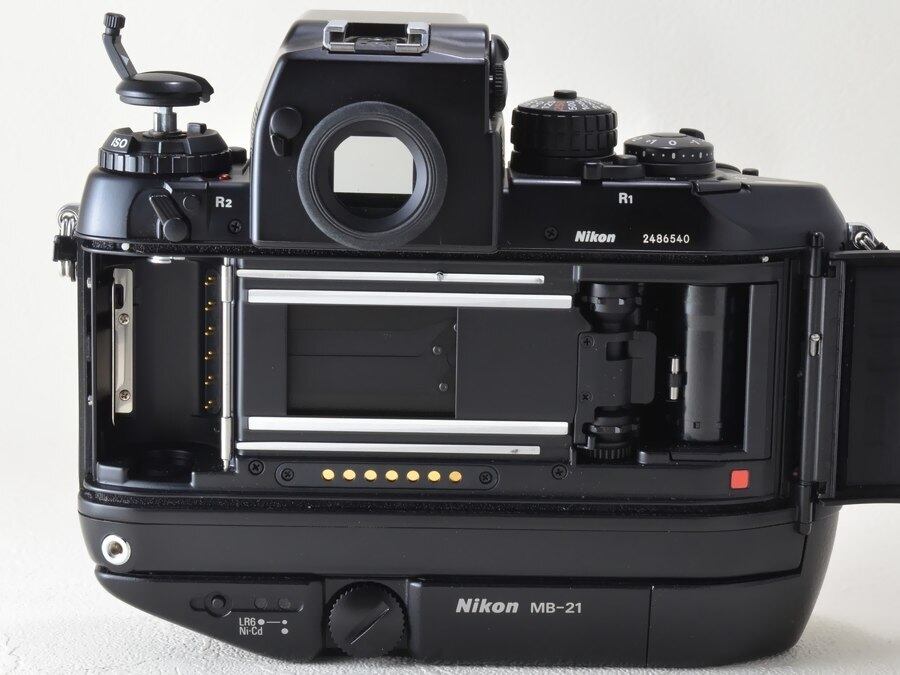 整備済&元箱付&ほぼ新】Nikon F4 フィルムカメラ - フィルム 整備済&元箱付&ほぼ新】Nikon F4 フィルムカメラ - フィルム