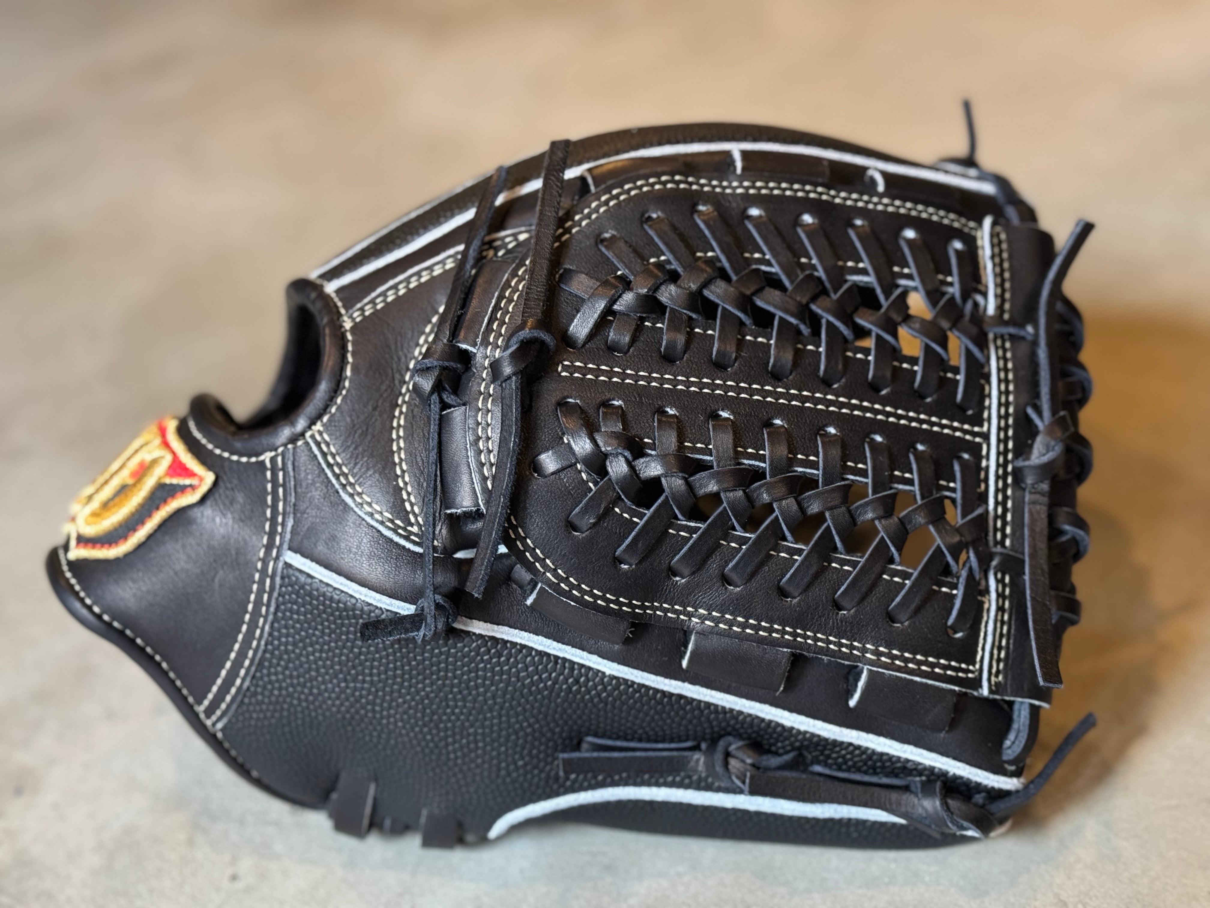 超限定型付け無料‼︎］【Wilson】硬式用グローブ 投手用兼