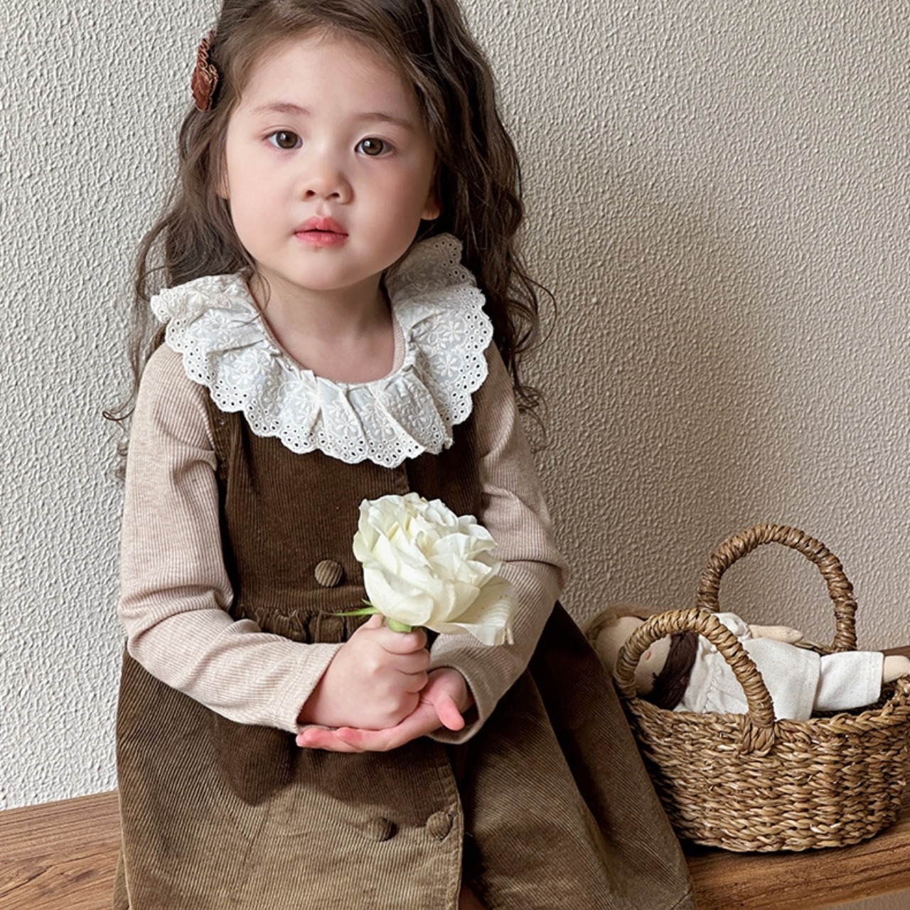 秋コーデュロイサロペットワンピース